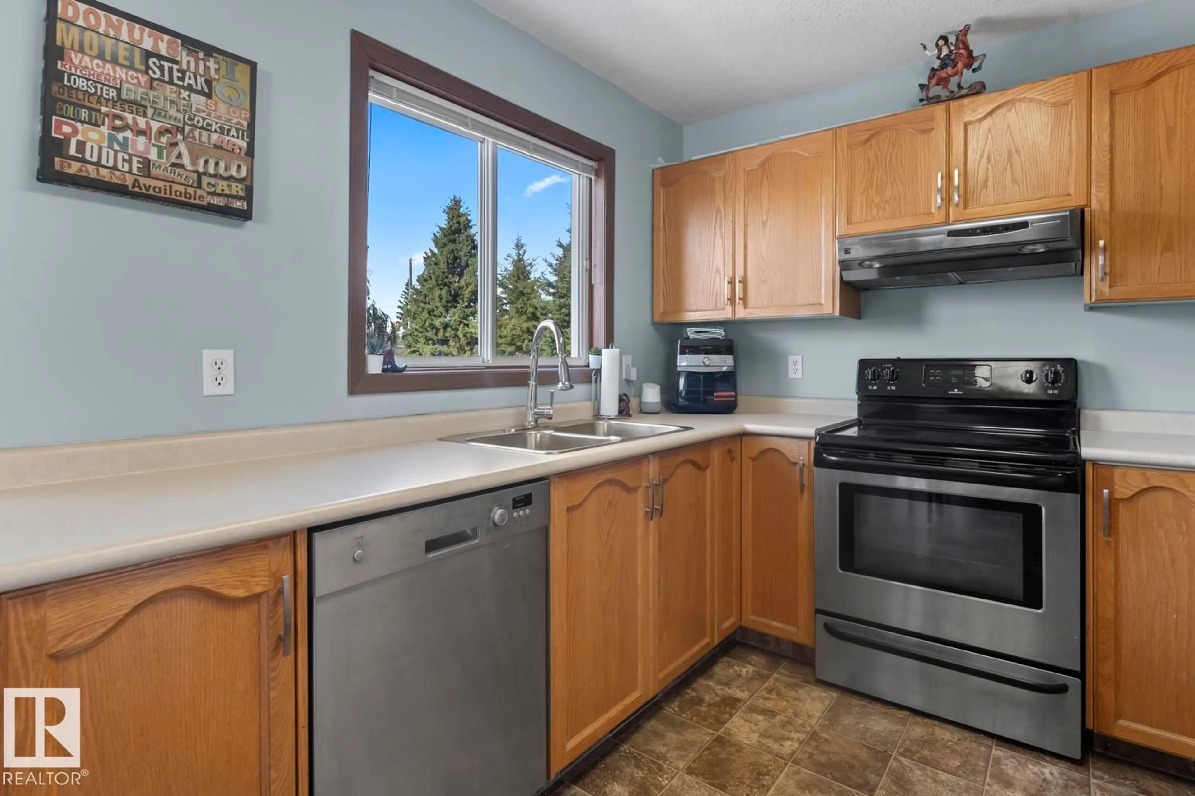Standard kitchen, unknown for 3 9 STREET CL, Cold Lake Alberta T9M1K1