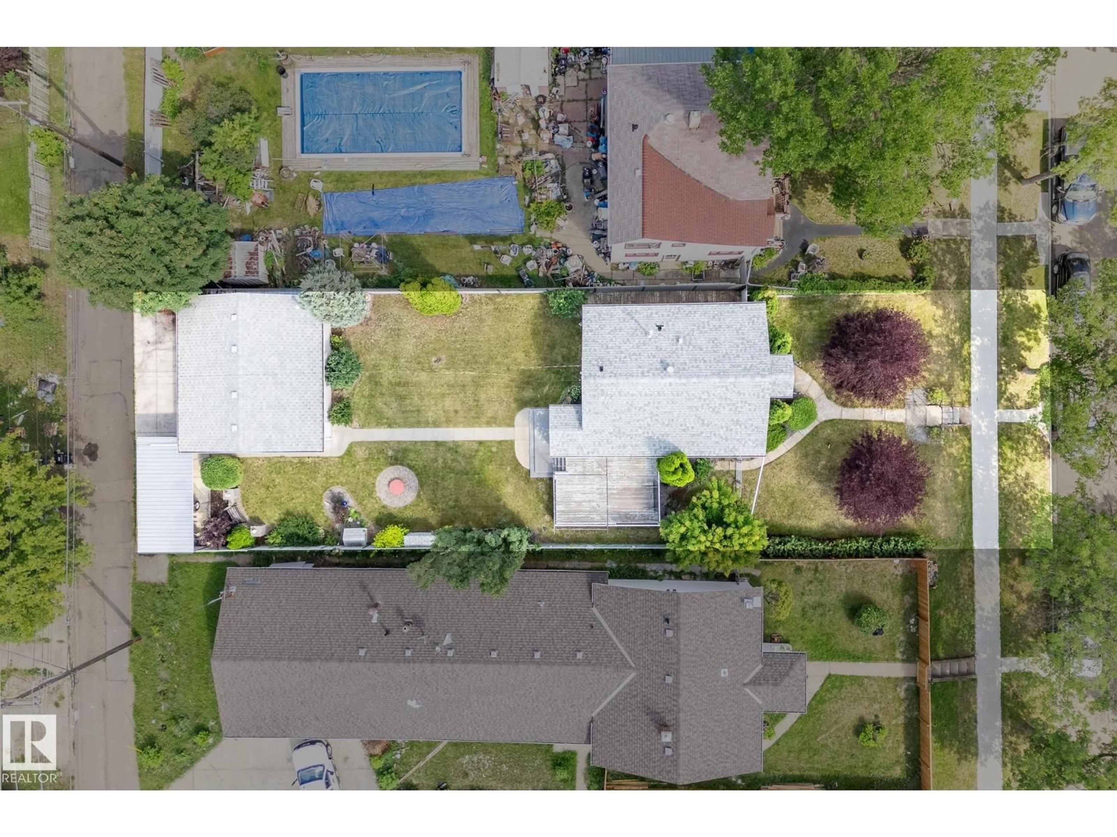 A pic from outside/outdoor area/front of a property/back of a property/a pic from drone, street for NW - 12008 79 ST, Edmonton Alberta T5B2L3