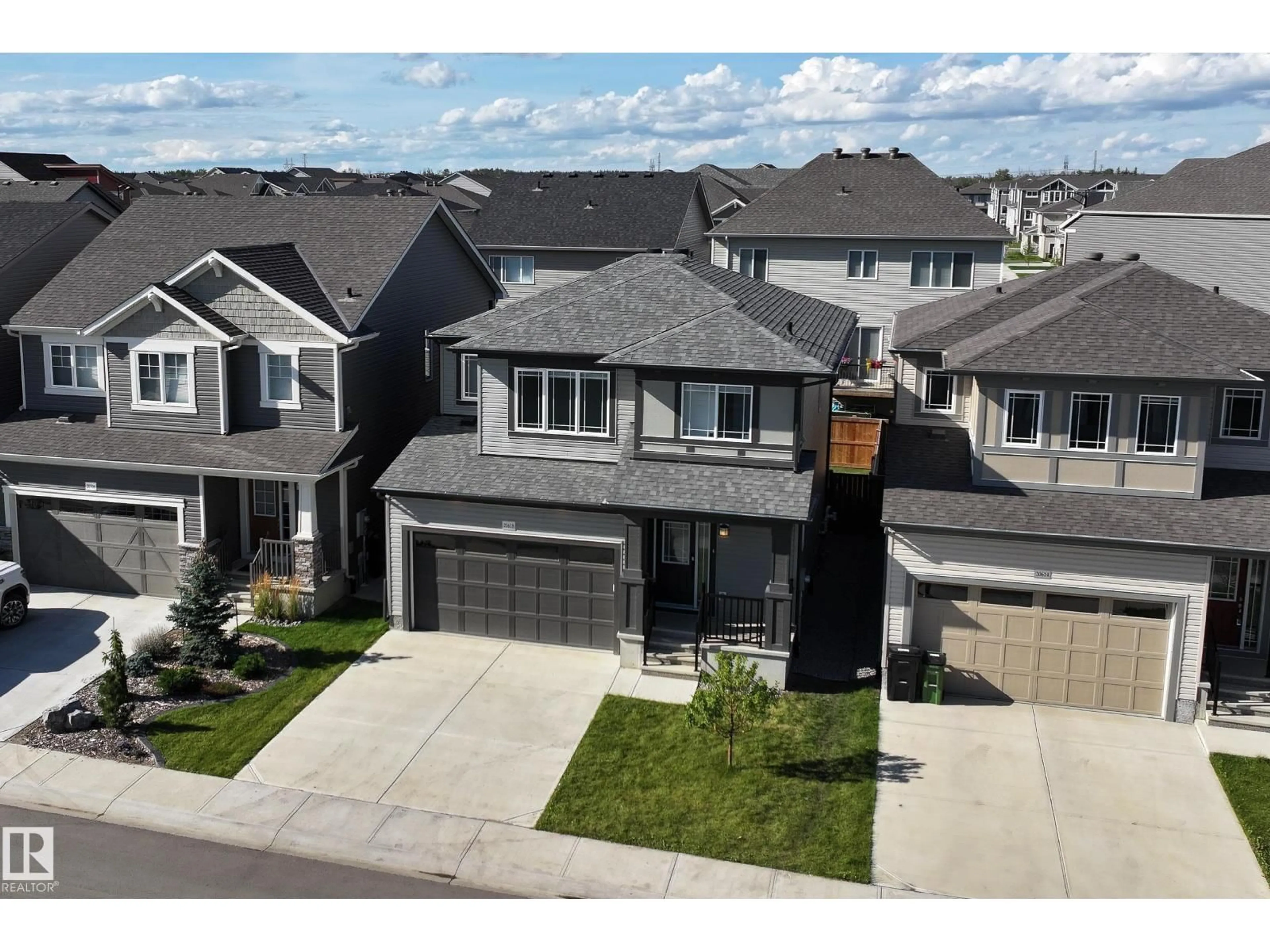 A pic from outside/outdoor area/front of a property/back of a property/a pic from drone, street for 20618 19A AV, Edmonton Alberta T6M1R6
