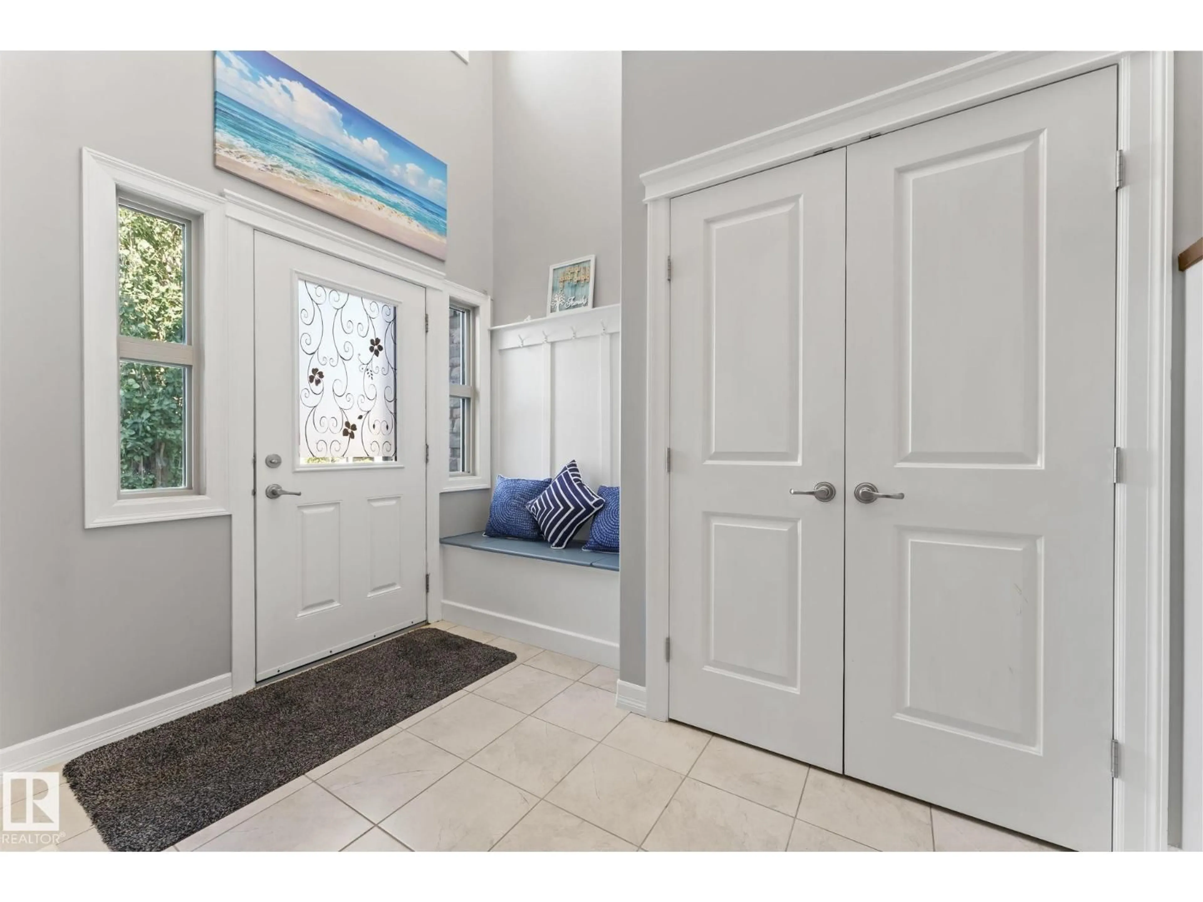 Indoor entryway for 22 GARNEAU GA, Spruce Grove Alberta T7X0A7