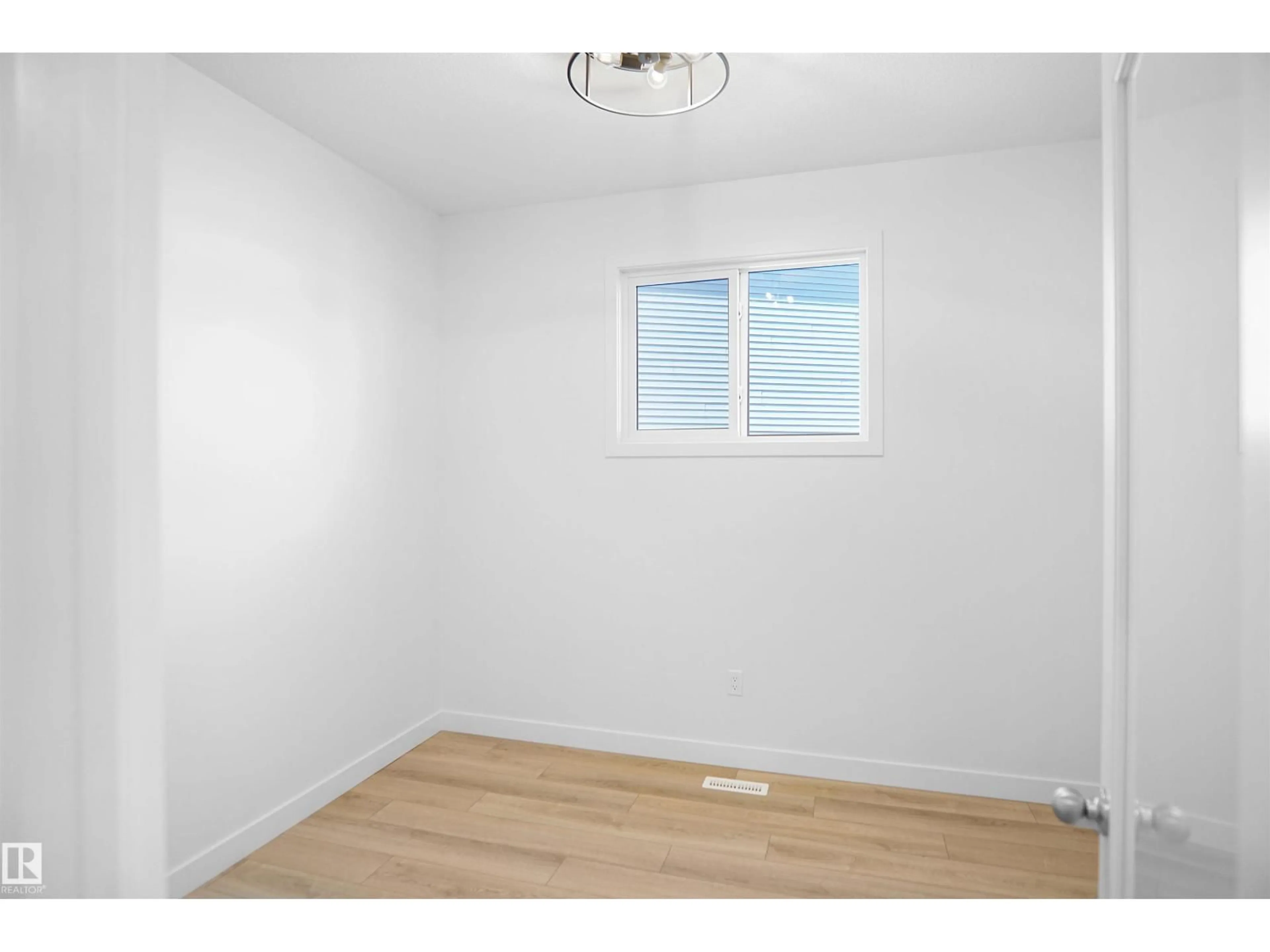 A pic of a room for 1503 26 ST, Edmonton Alberta T6T2R6