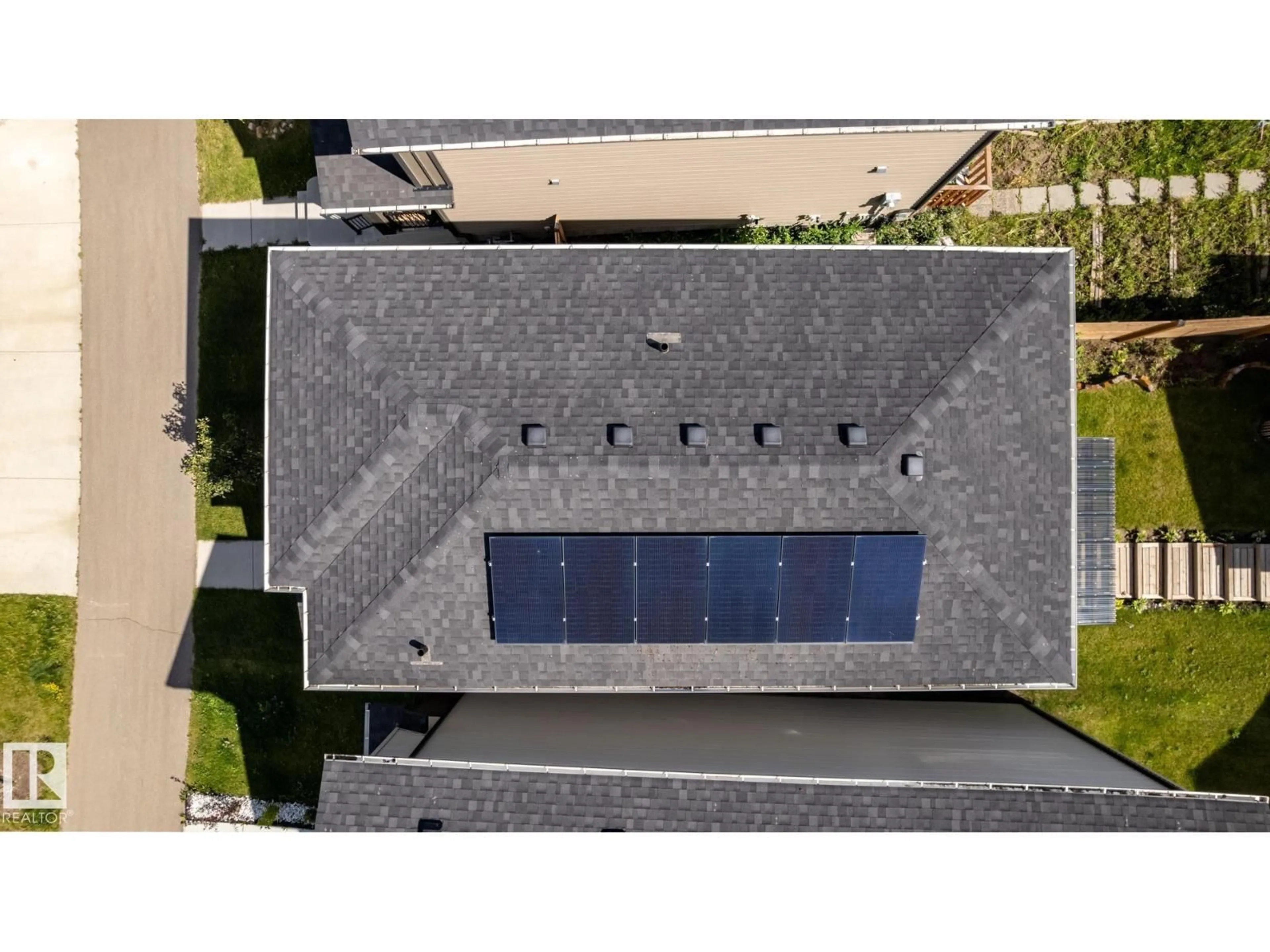 A pic from outside/outdoor area/front of a property/back of a property/a pic from drone, building for 209 CHARLESWORTH DR, Edmonton Alberta T6X2W2