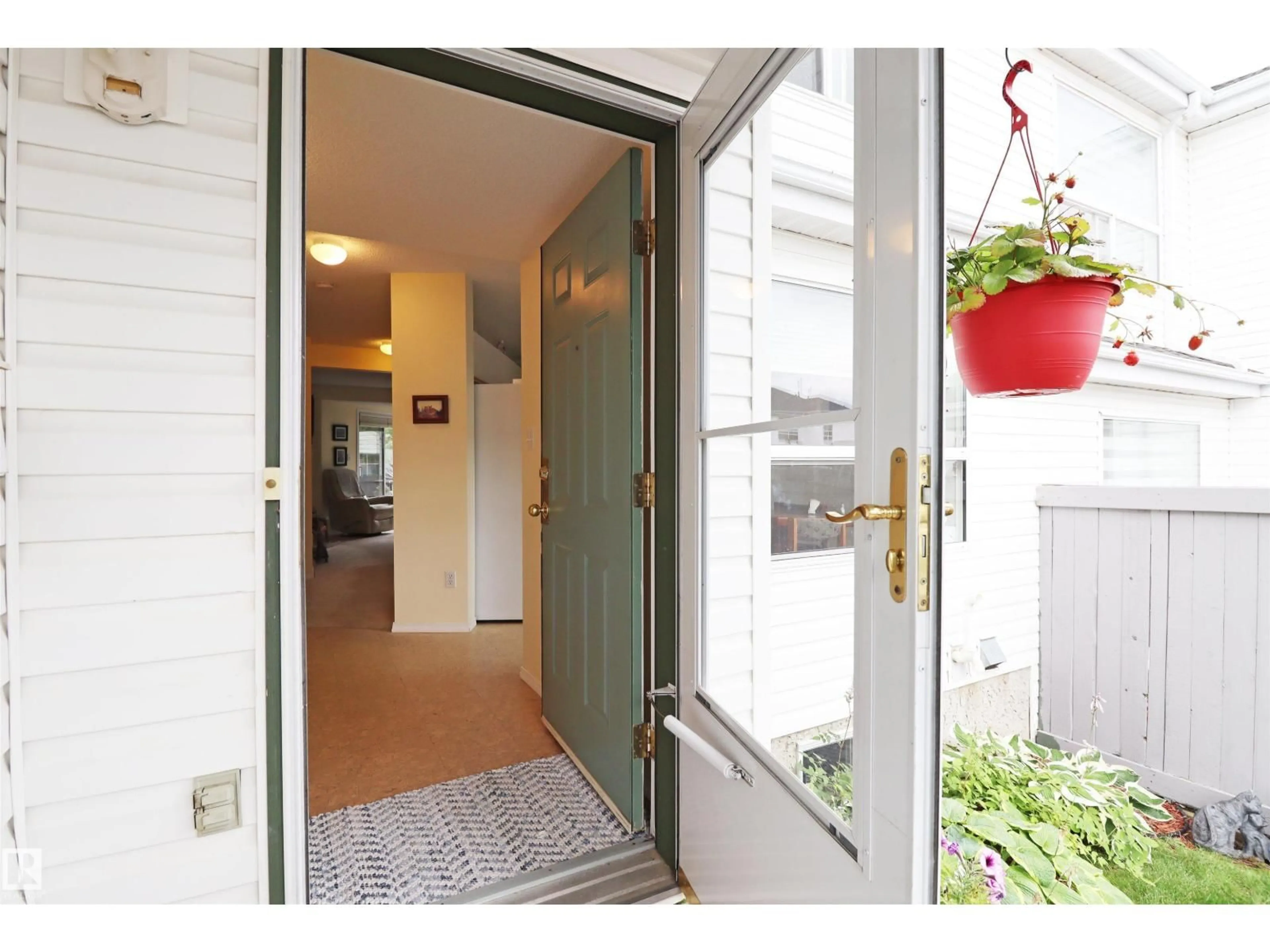 Indoor entryway for 603 - 58 YOUVILLE DR E NW, Edmonton Alberta T6L6V8