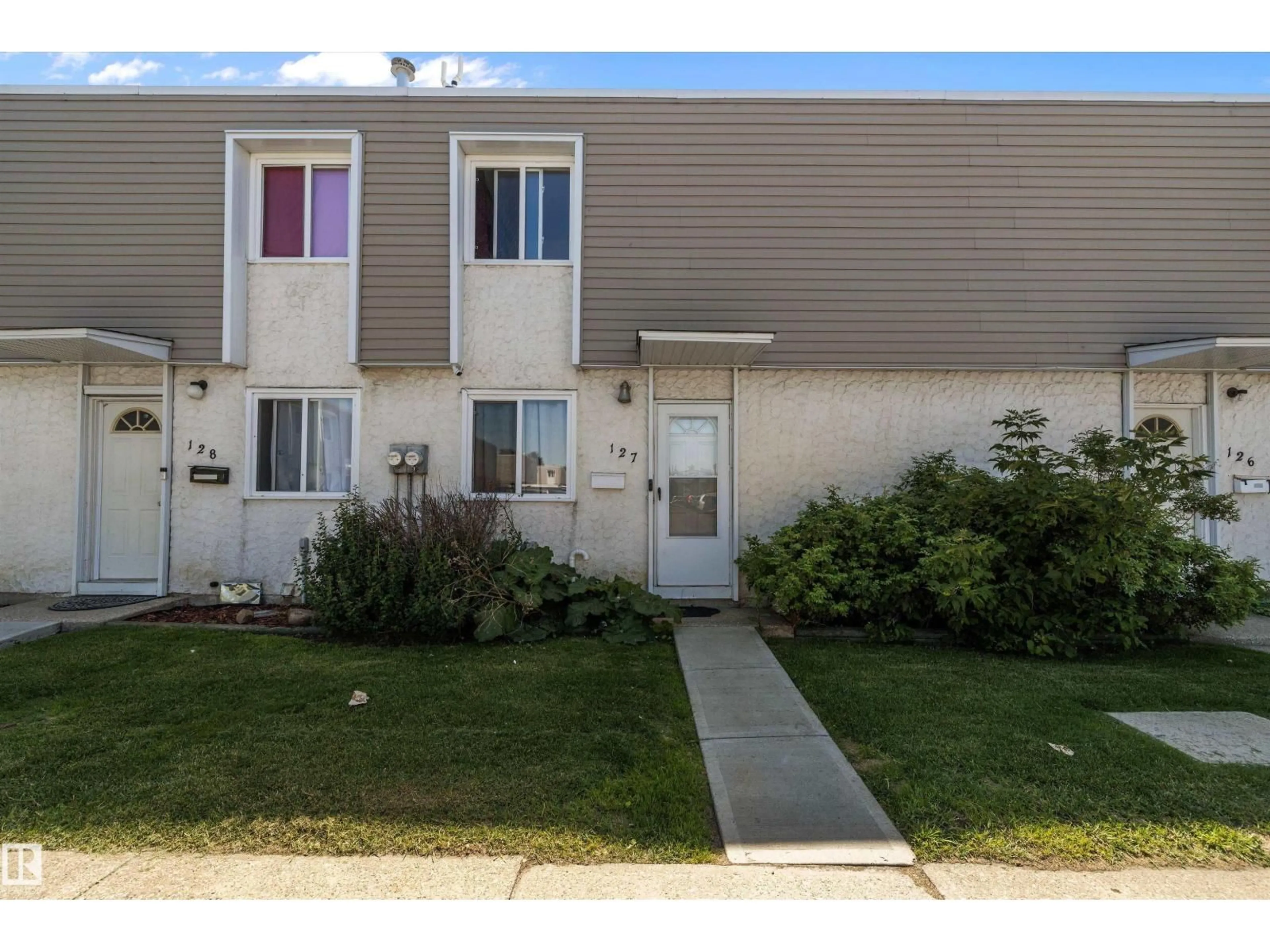 Home with vinyl exterior material, street for NW - 127 CORNELL CO, Edmonton Alberta T5C3C3