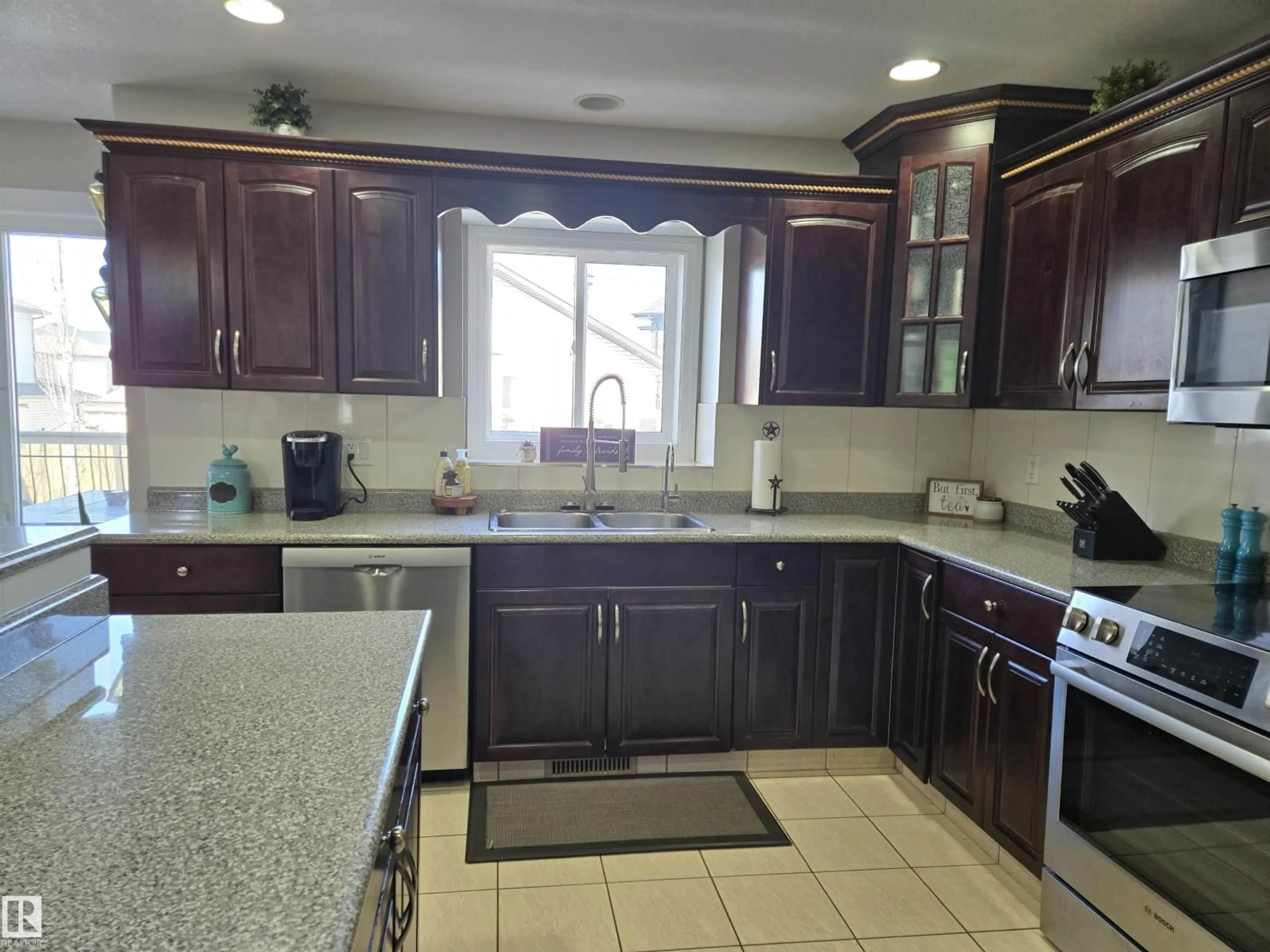 Standard kitchen, ceramic/tile floor for 6002 55 AV, Beaumont Alberta T4X0B3