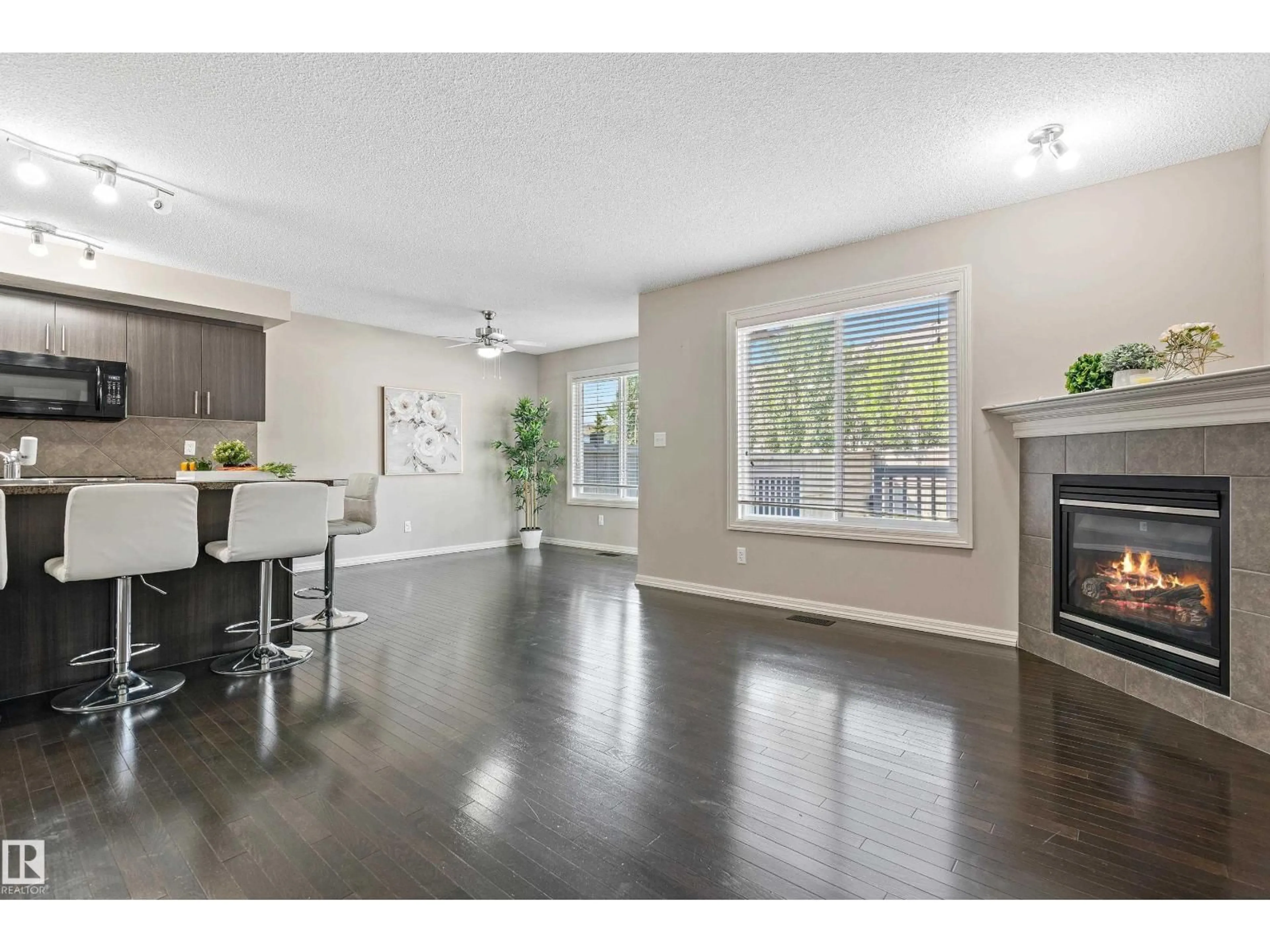 Unknown for 1301 CUNNINGHAM DR, Edmonton Alberta T6W0R7