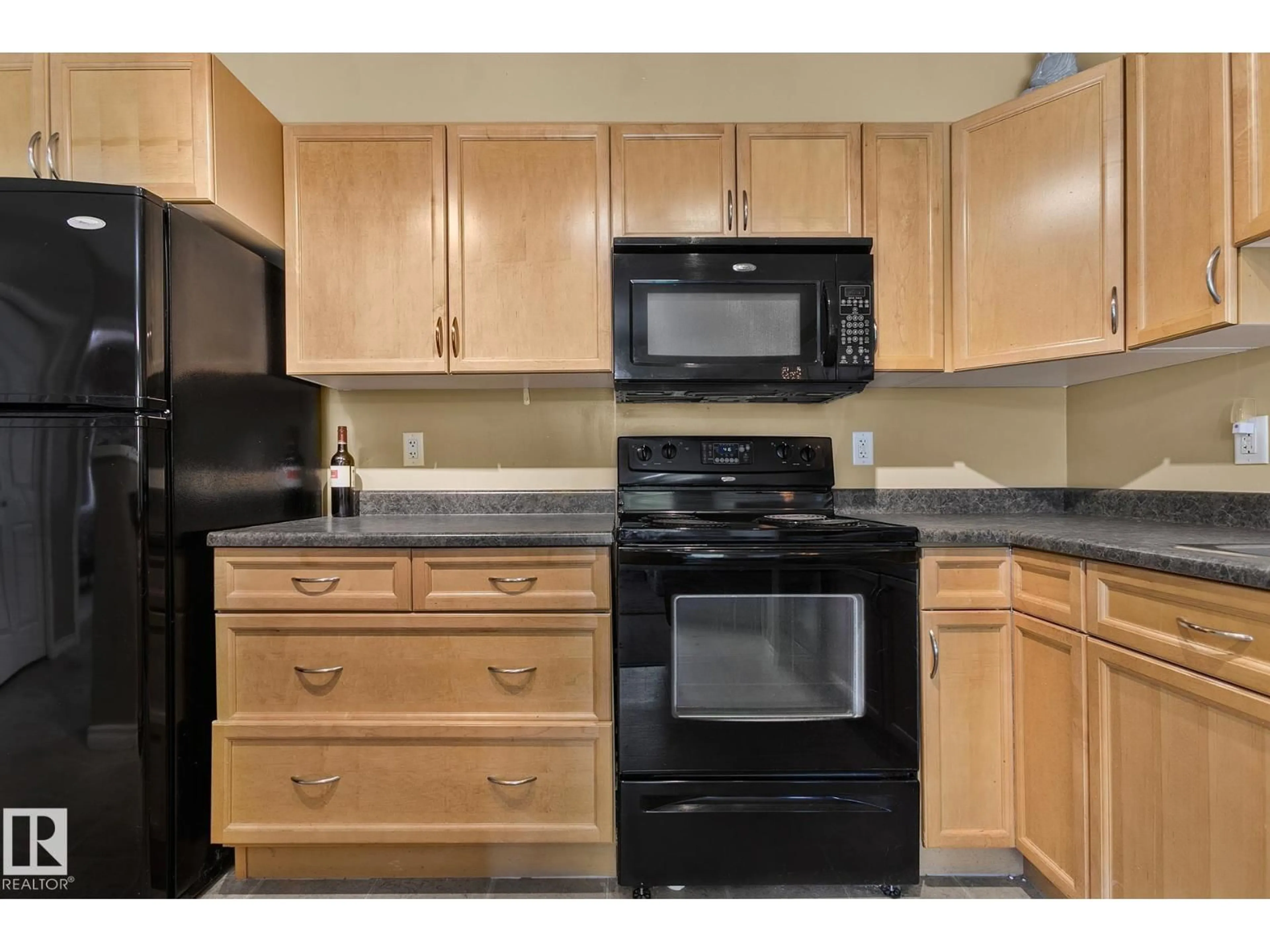 Standard kitchen, unknown for #110 - 1589 GLASTONBURY BV, Edmonton Alberta T5T2V1