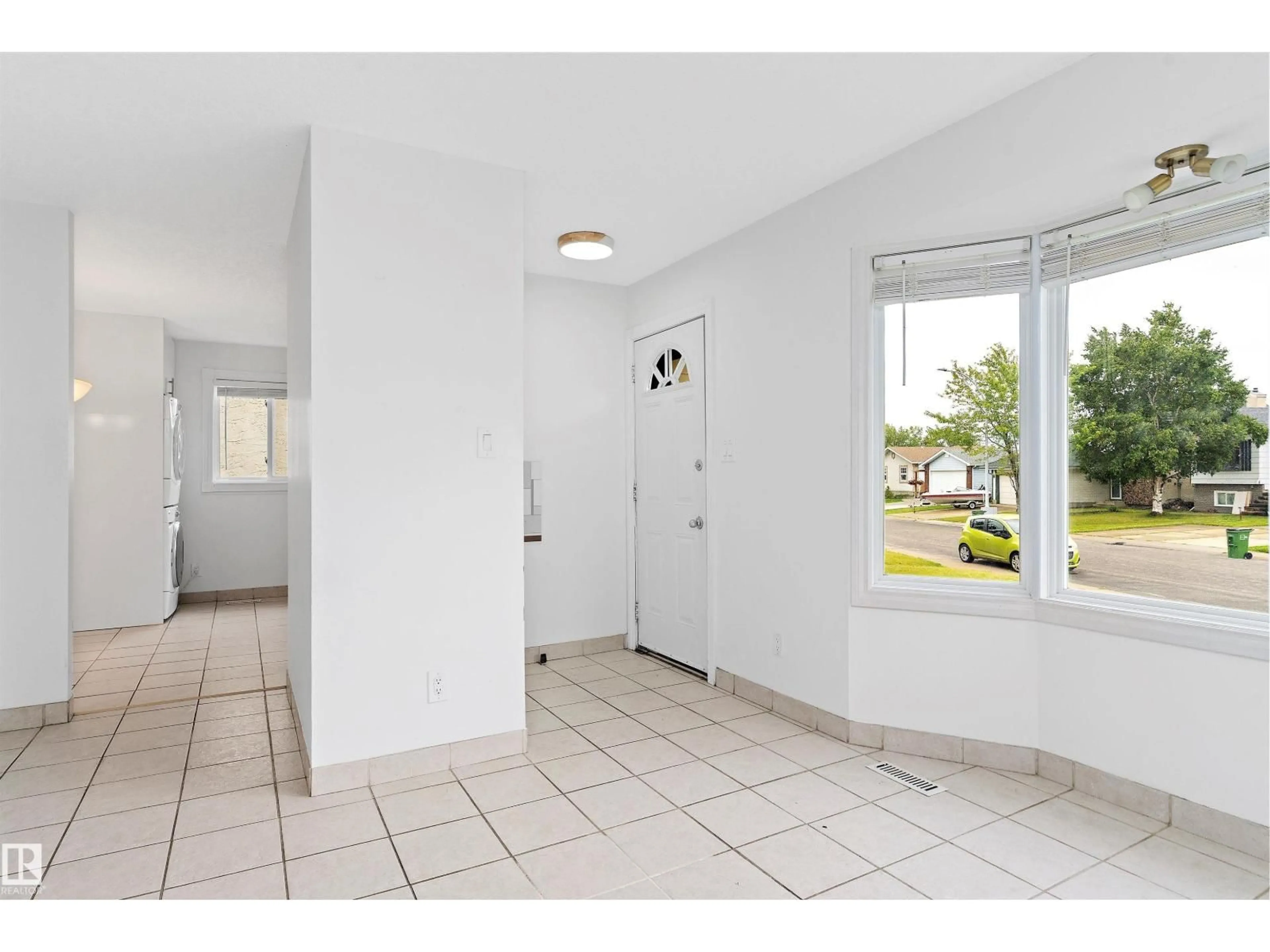 Indoor entryway for NW - 9328 175 AV, Edmonton Alberta T5Z2C5