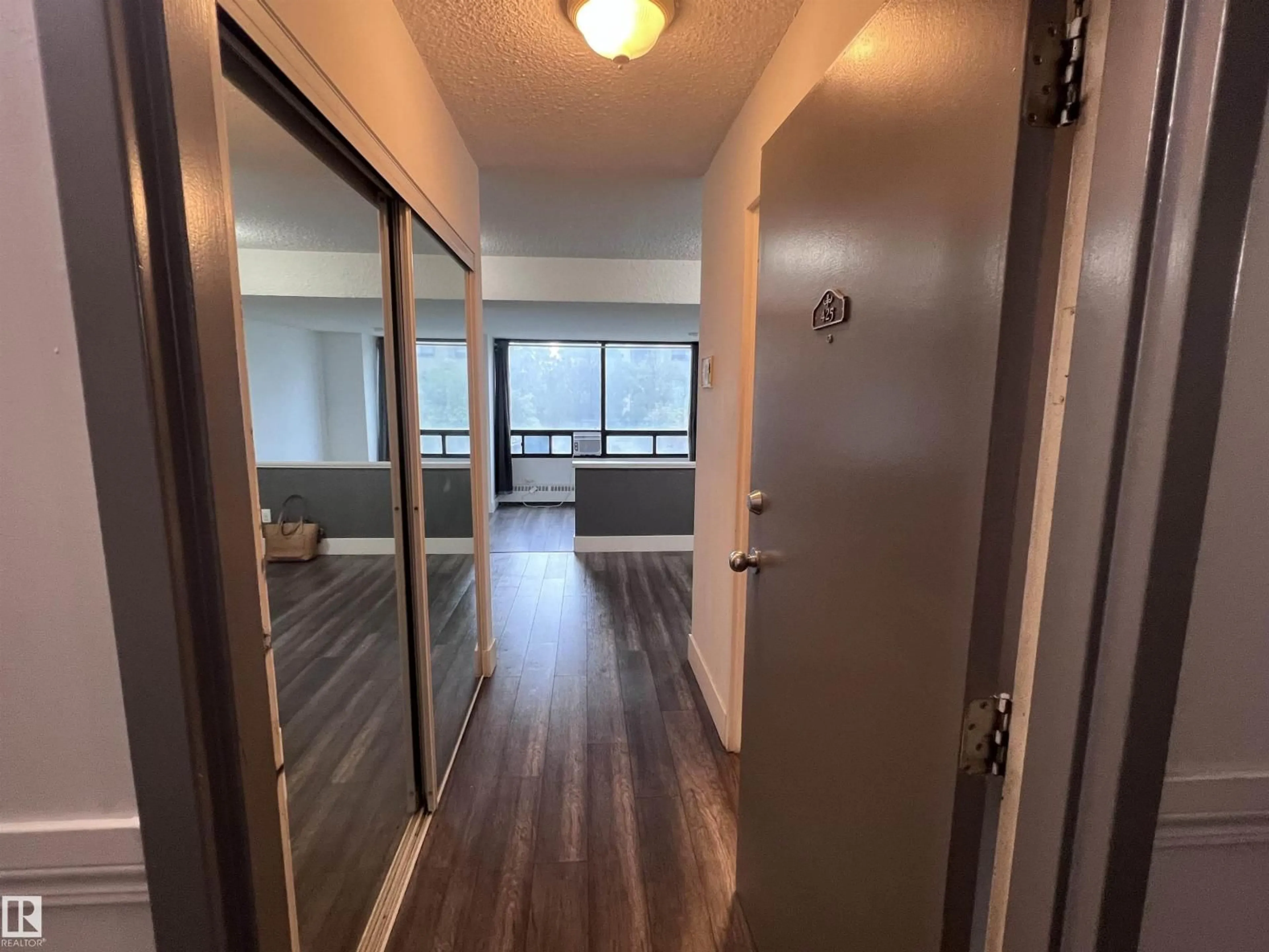 Unknown for 10160 - 425 114 ST, Edmonton Alberta T5K2L2