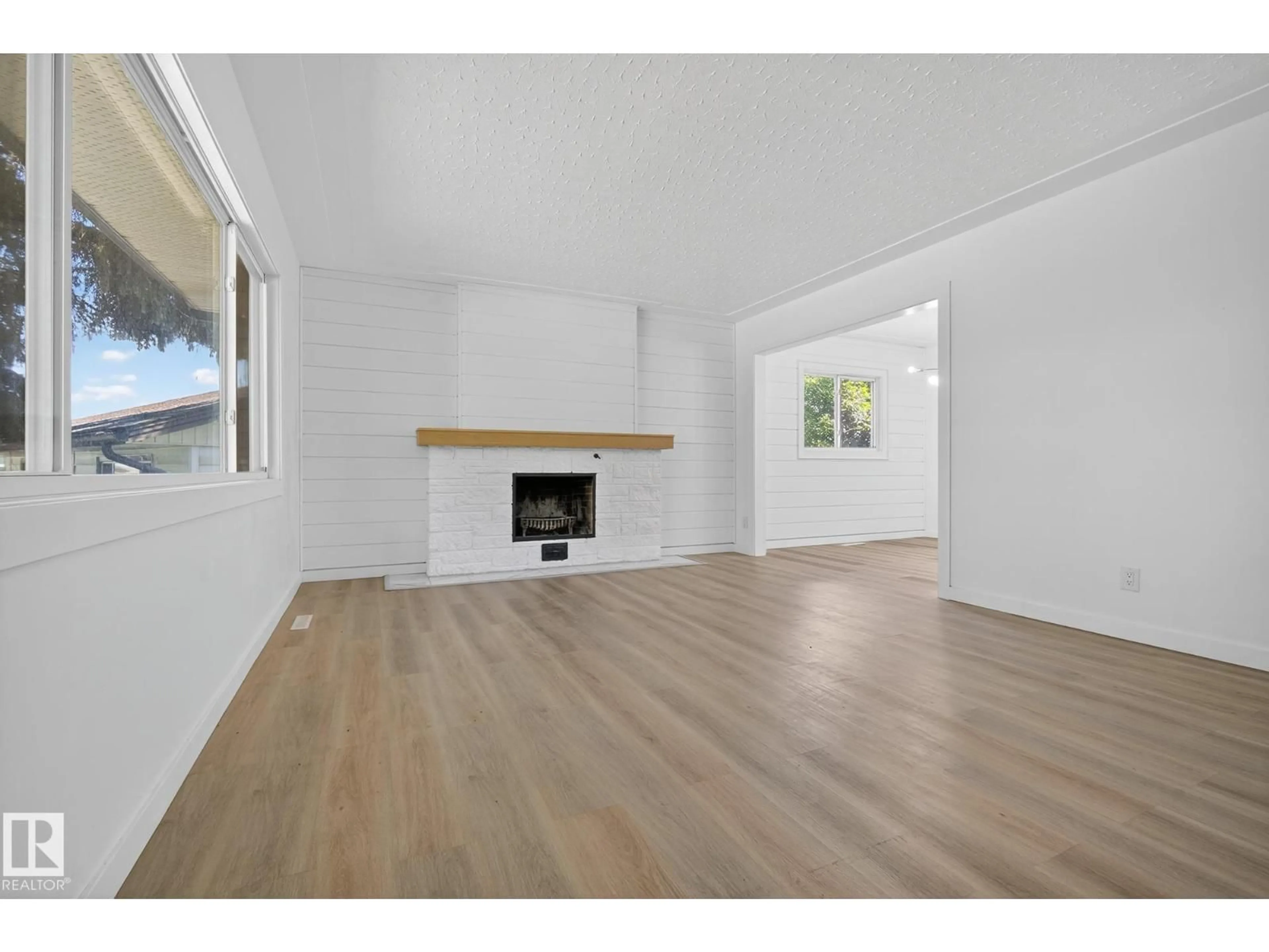 A pic of a room for NW - 10403 65 AV, Edmonton Alberta T6H1V2