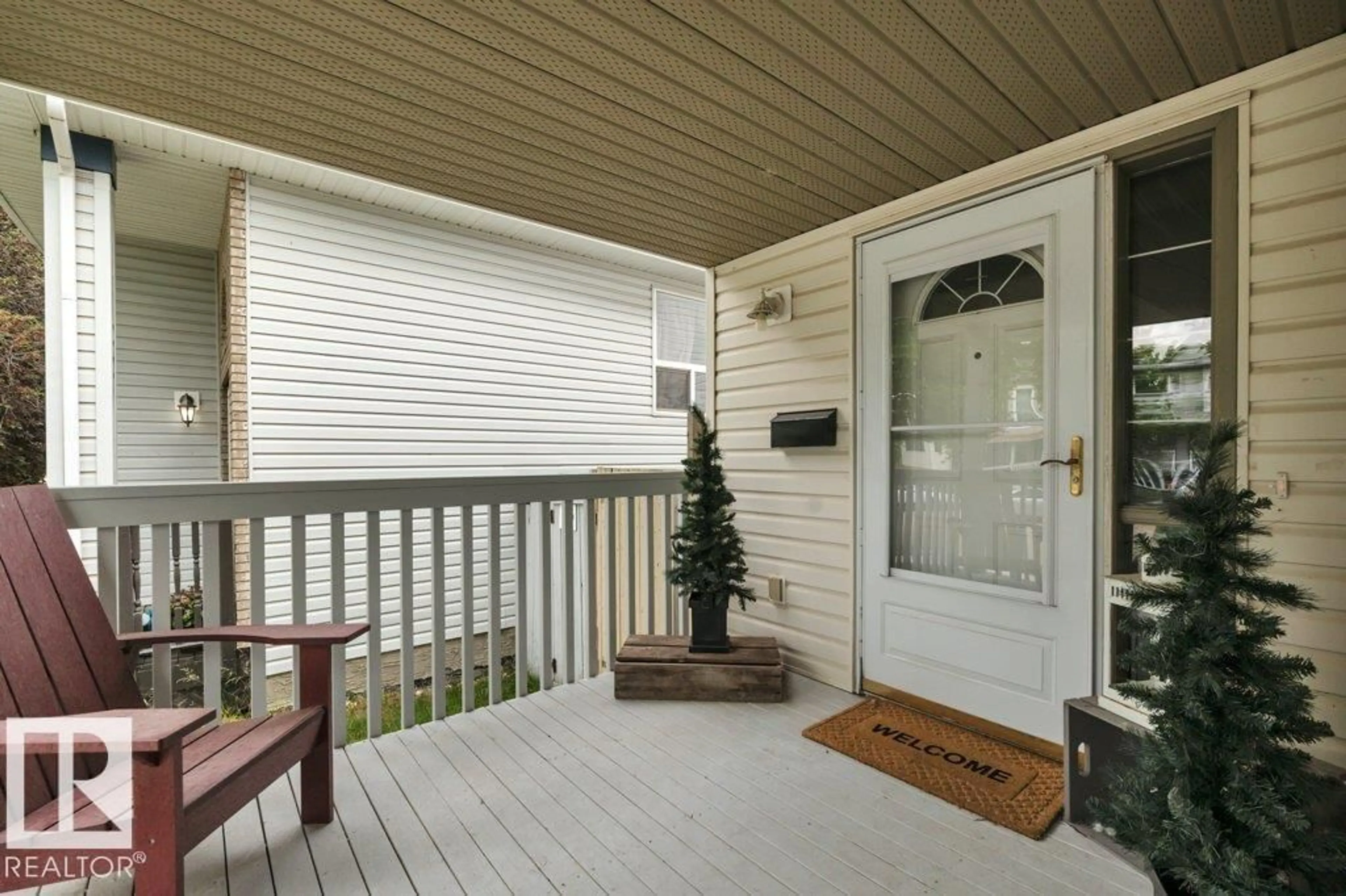 Indoor entryway for 3013 49 ST, Beaumont Alberta T4X1S6