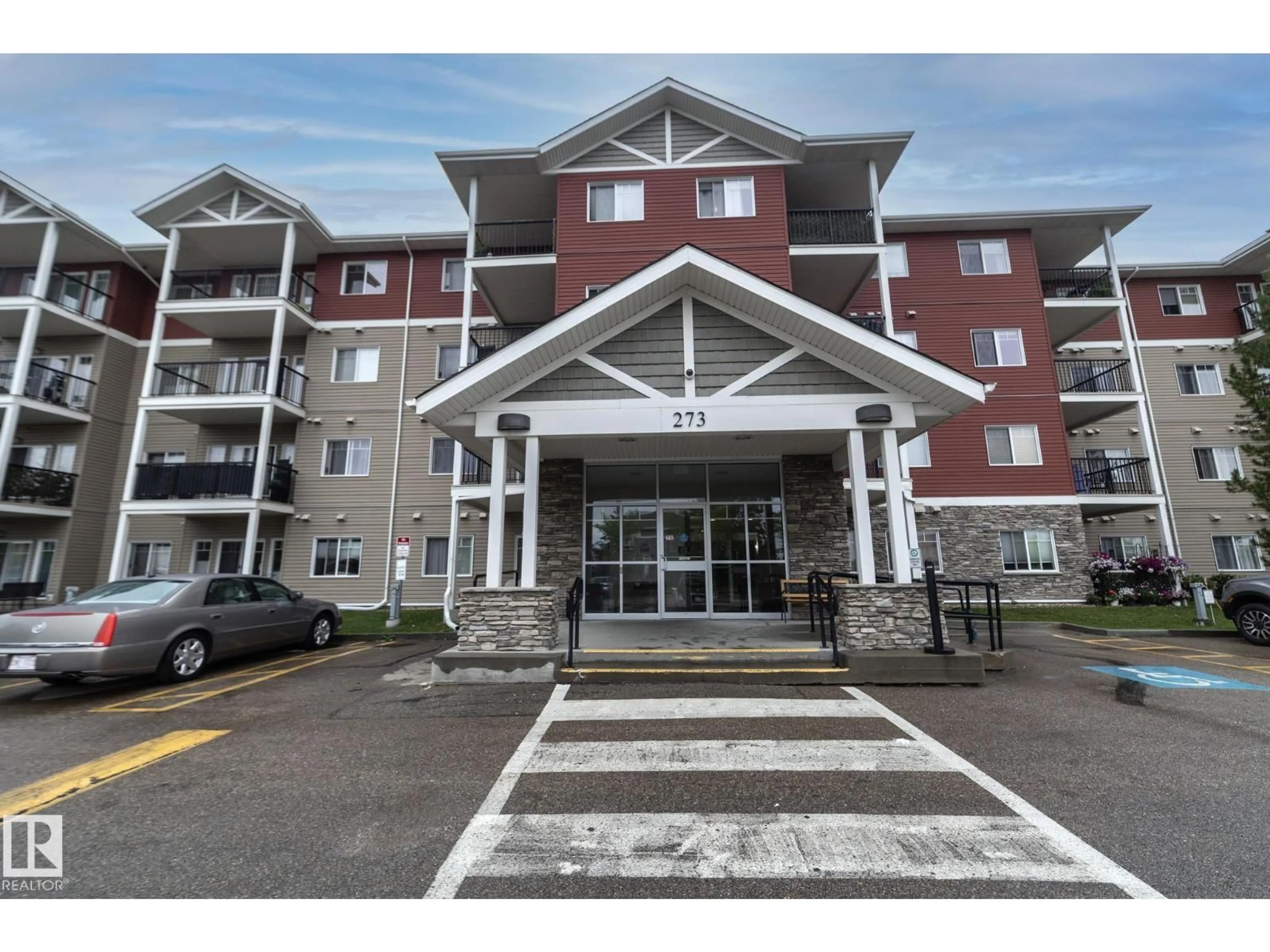 Indoor foyer for 410 - 273 CHARLOTTE WY, Sherwood Park Alberta T8H0N9