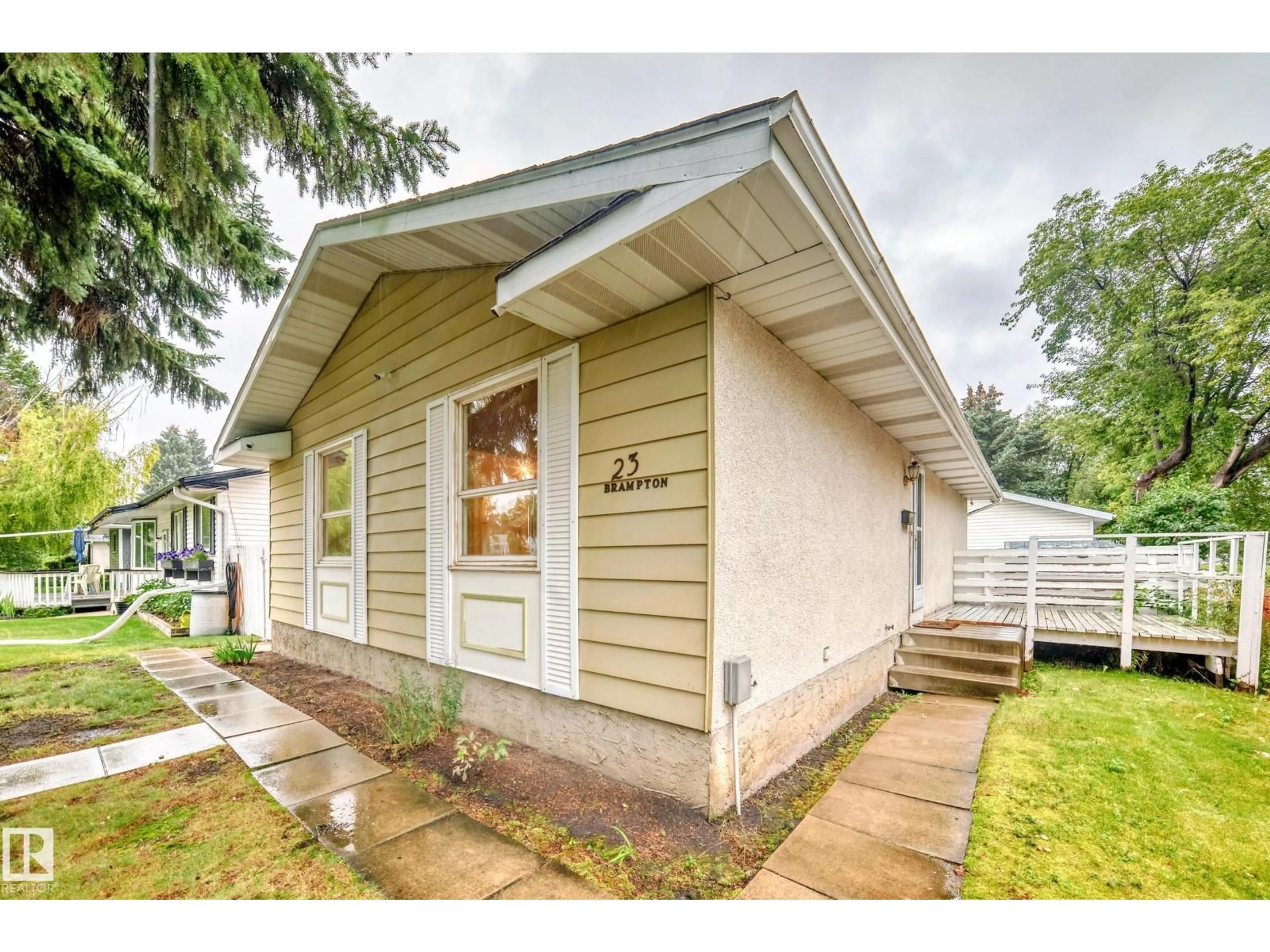 Home with vinyl exterior material, street for 23 BRAMPTON ST, Spruce Grove Alberta T7X1G1
