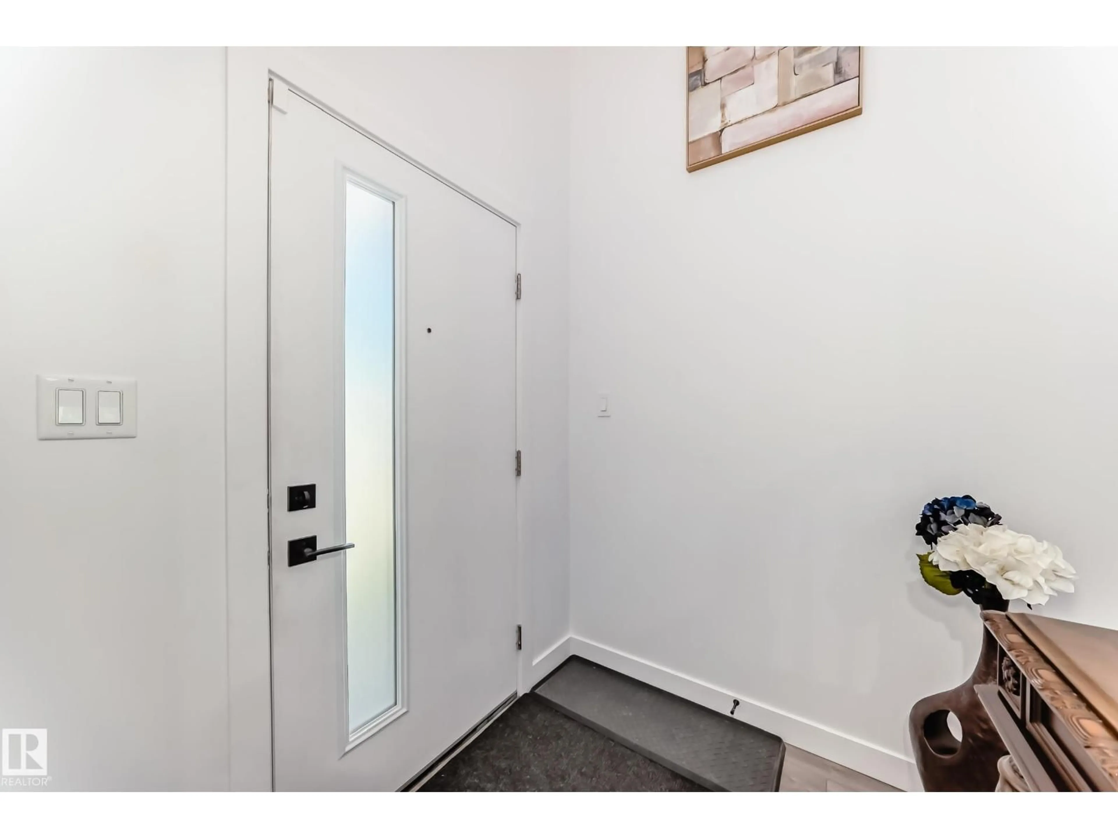 Indoor entryway for 563 KLEINS CR, Leduc Alberta T9E1J4