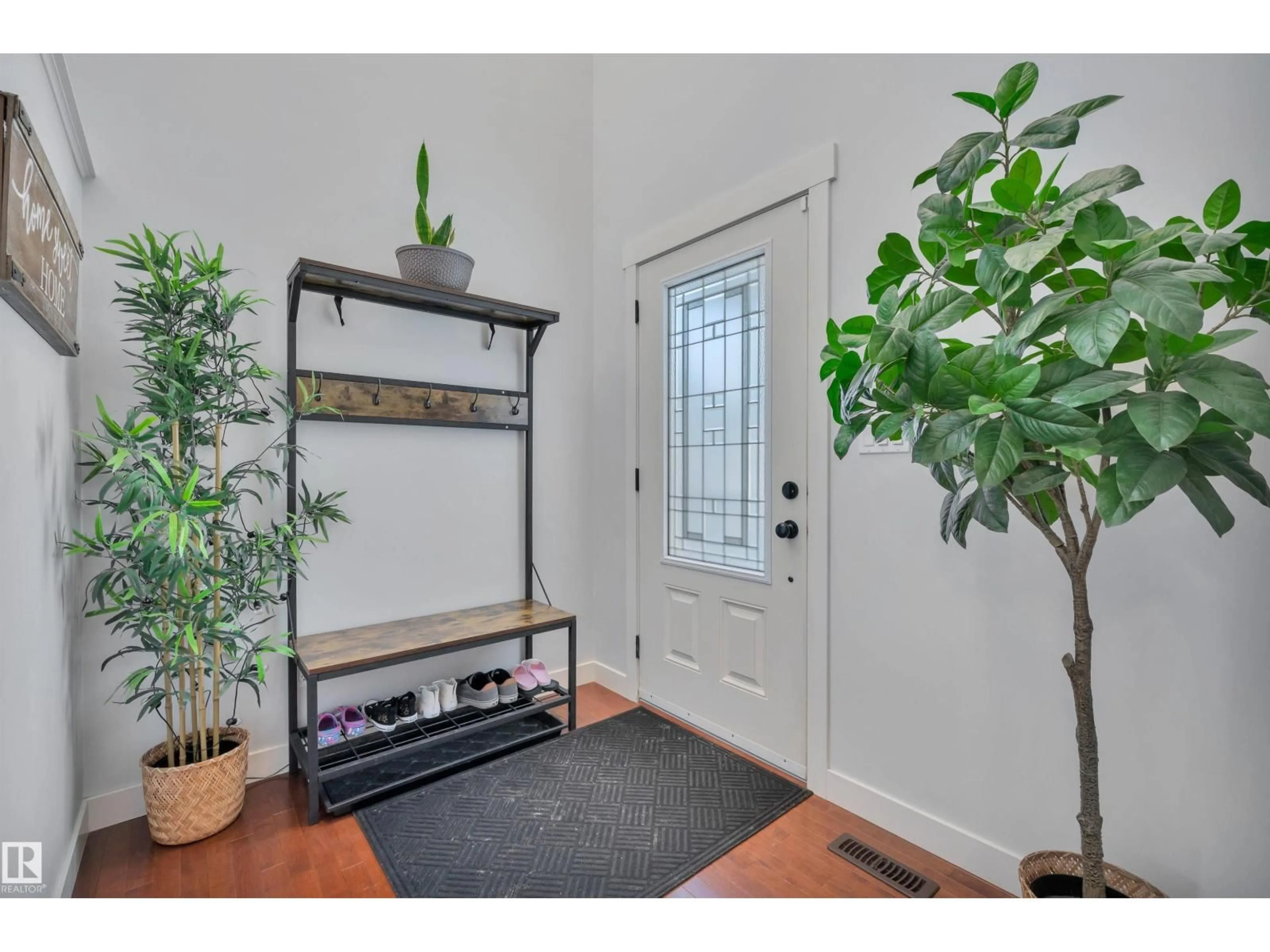 Indoor entryway for 1241 SECORD LANDING LD, Edmonton Alberta T5T4N4