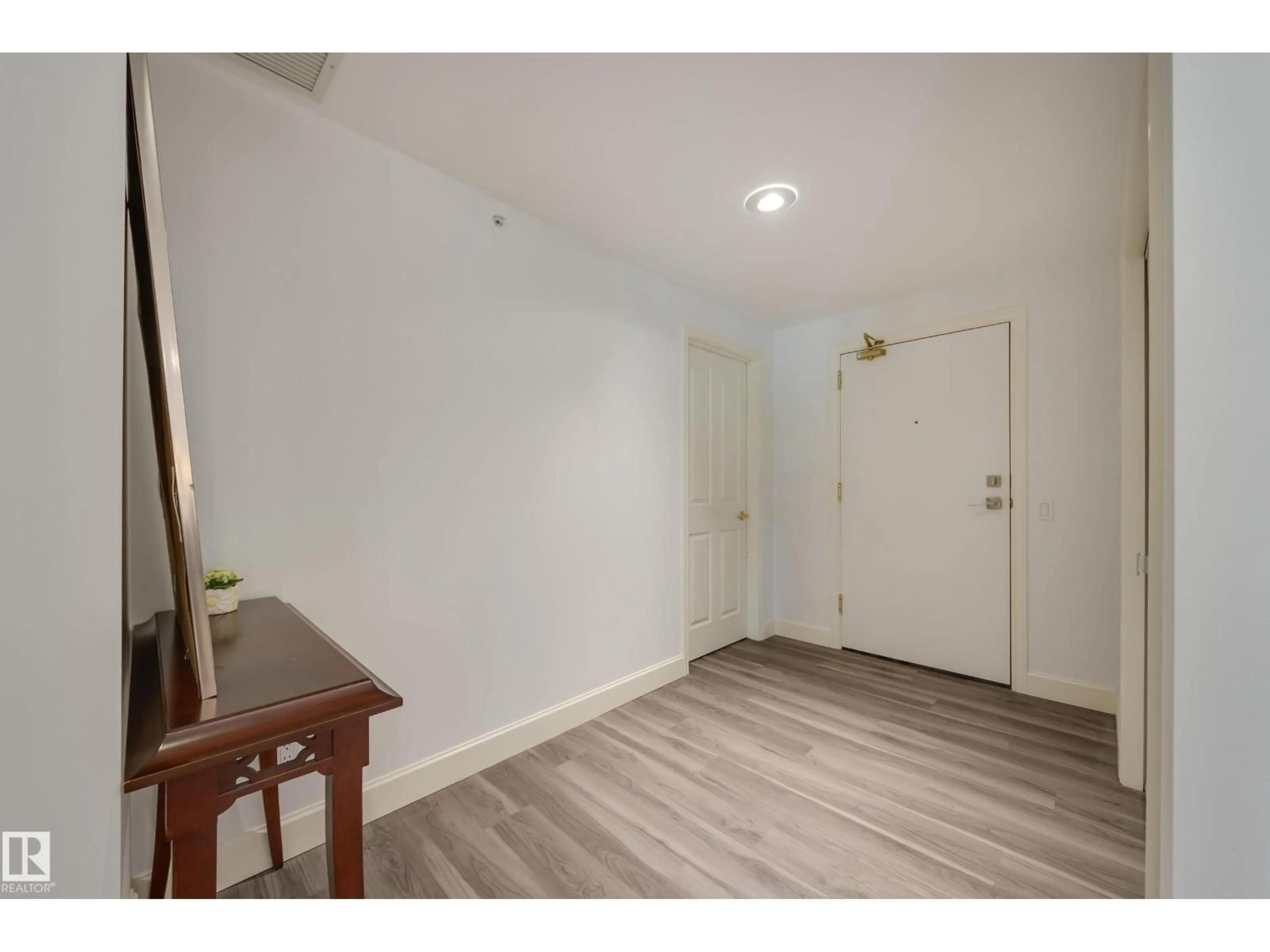 Unknown for #305 - 11650 79 AV, Edmonton Alberta T6G0P7