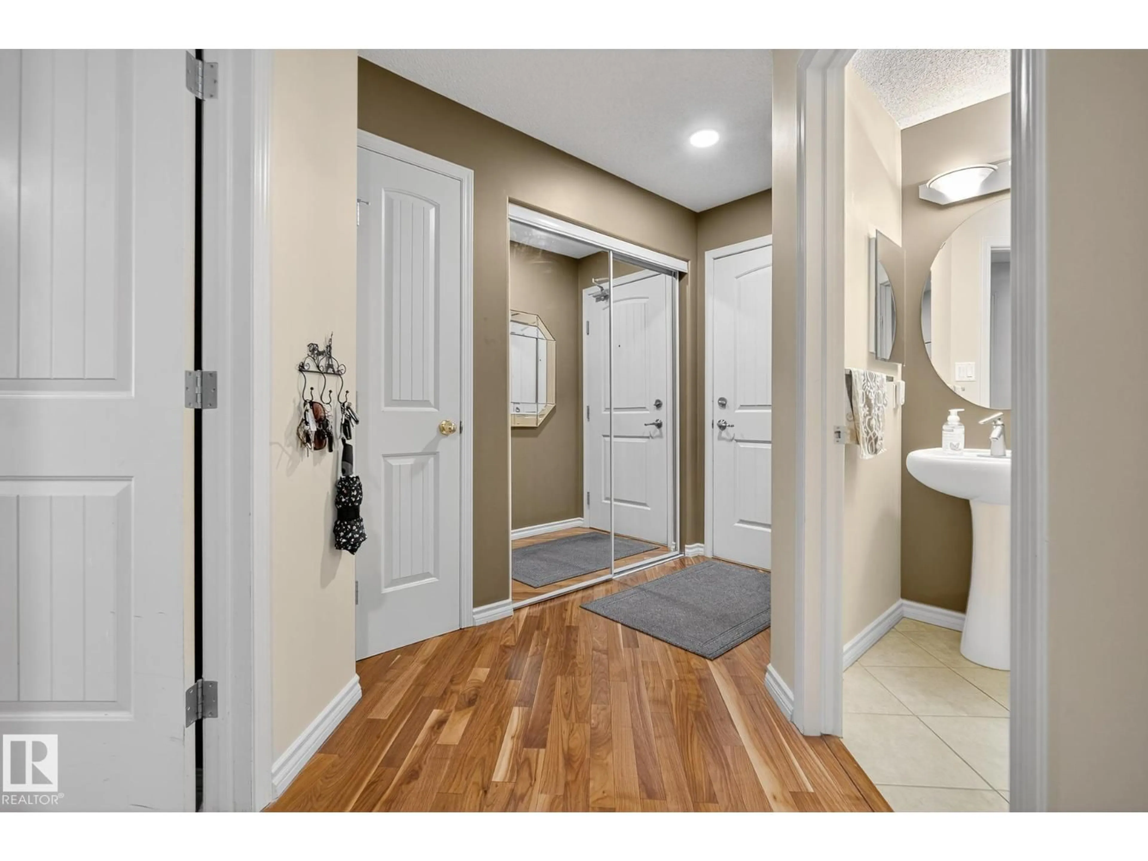 Indoor entryway for #318 - 2098 BLACKMUD CREEK DR, Edmonton Alberta T6W1T7