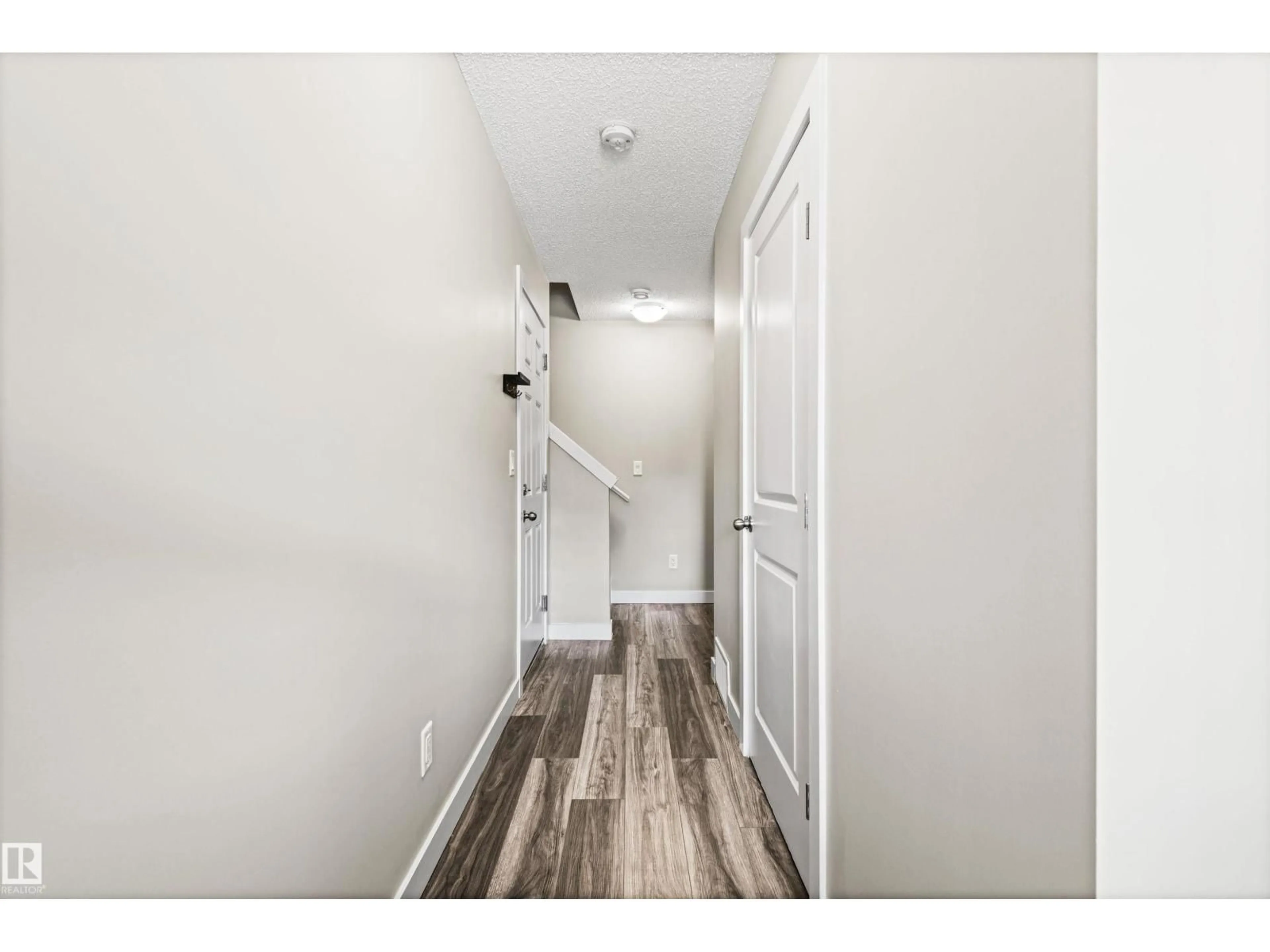 Indoor entryway for NW - 20516 21 AV, Edmonton Alberta T6M1M8