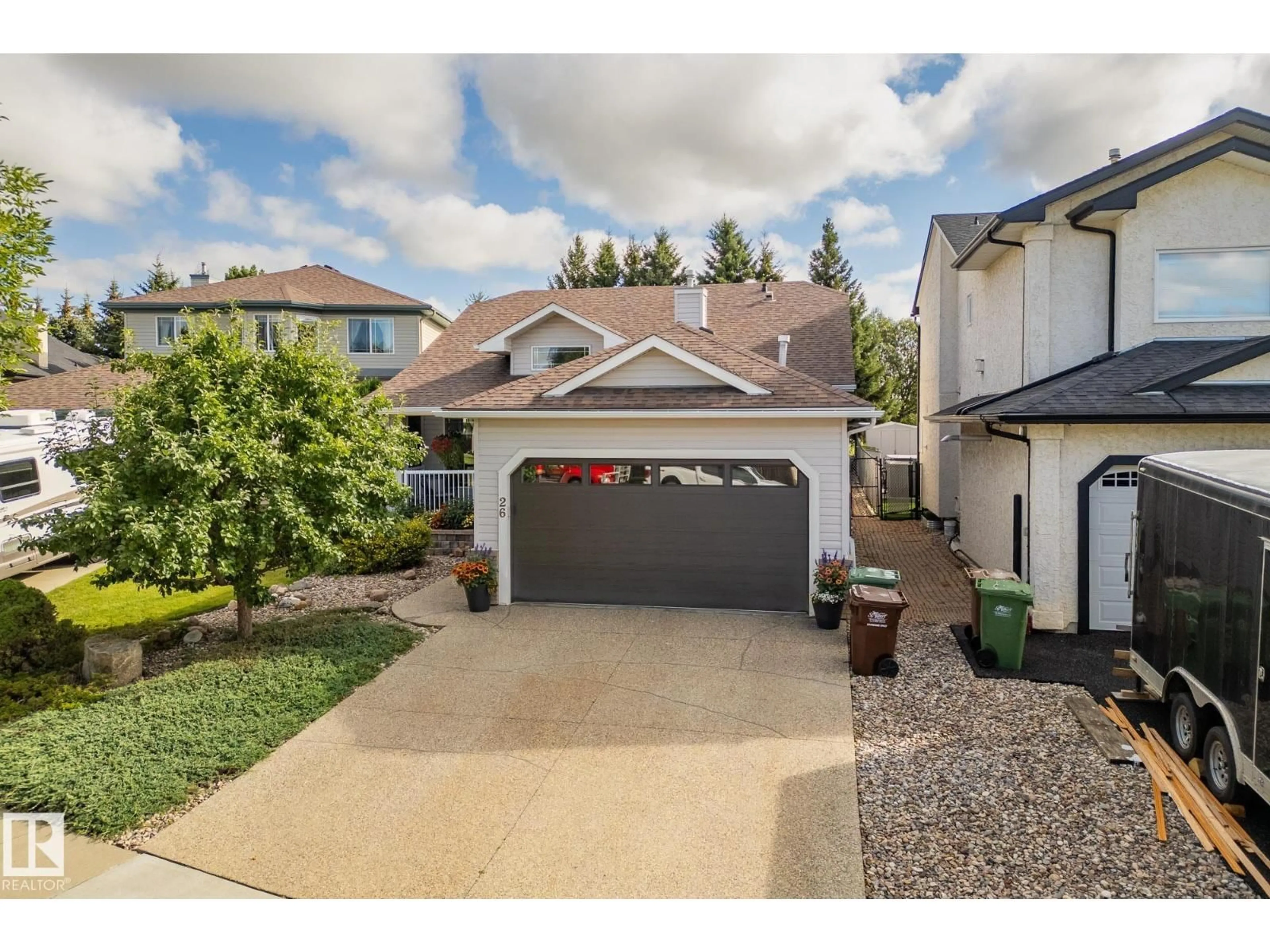 A pic from outside/outdoor area/front of a property/back of a property/a pic from drone, street for 26 OSBORNE CL, St. Albert Alberta T8N6T1