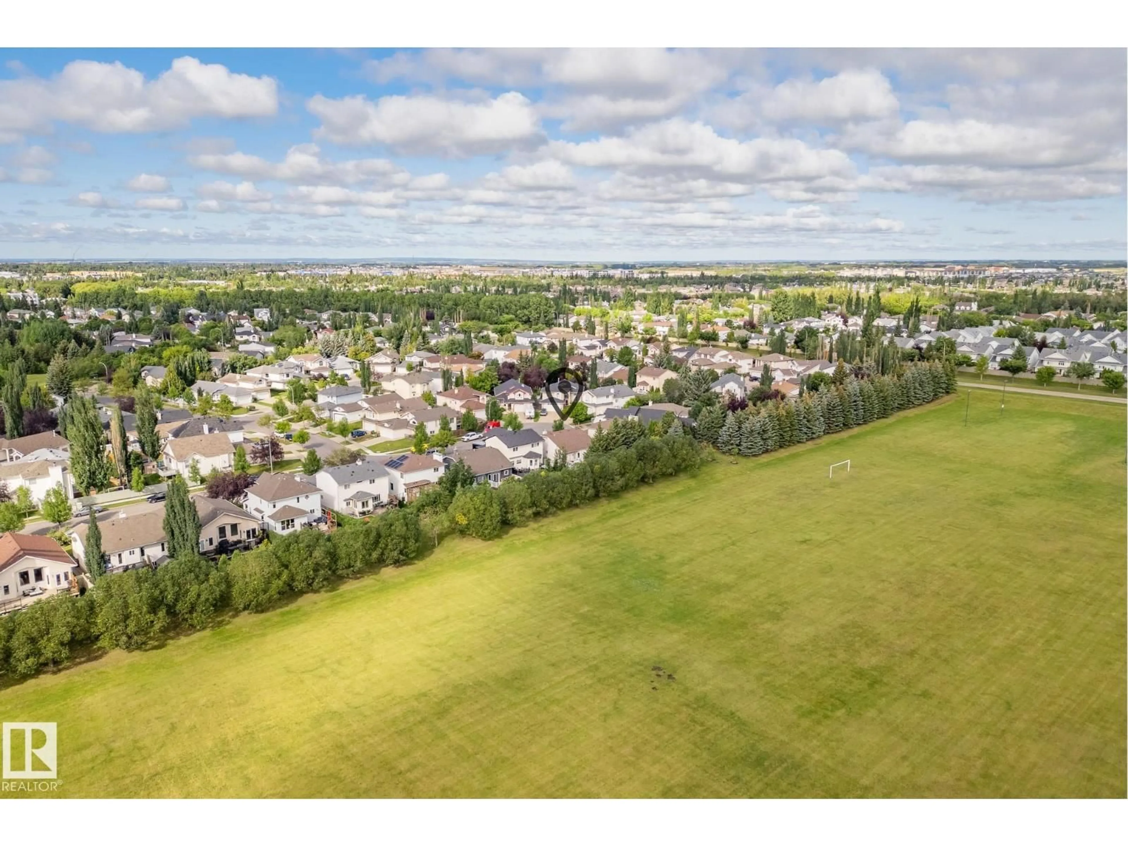 A pic from outside/outdoor area/front of a property/back of a property/a pic from drone, unknown for 26 OSBORNE CL, St. Albert Alberta T8N6T1