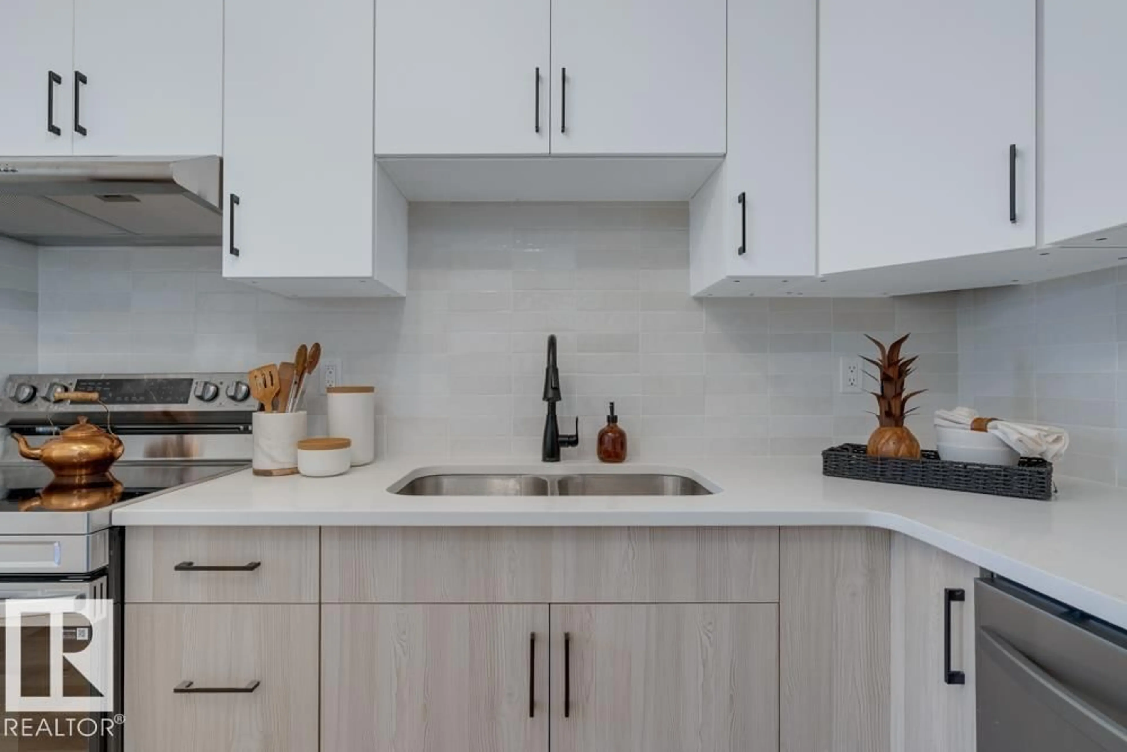 Standard kitchen, unknown for 14233 23 ST, Edmonton Alberta T5Y1E8