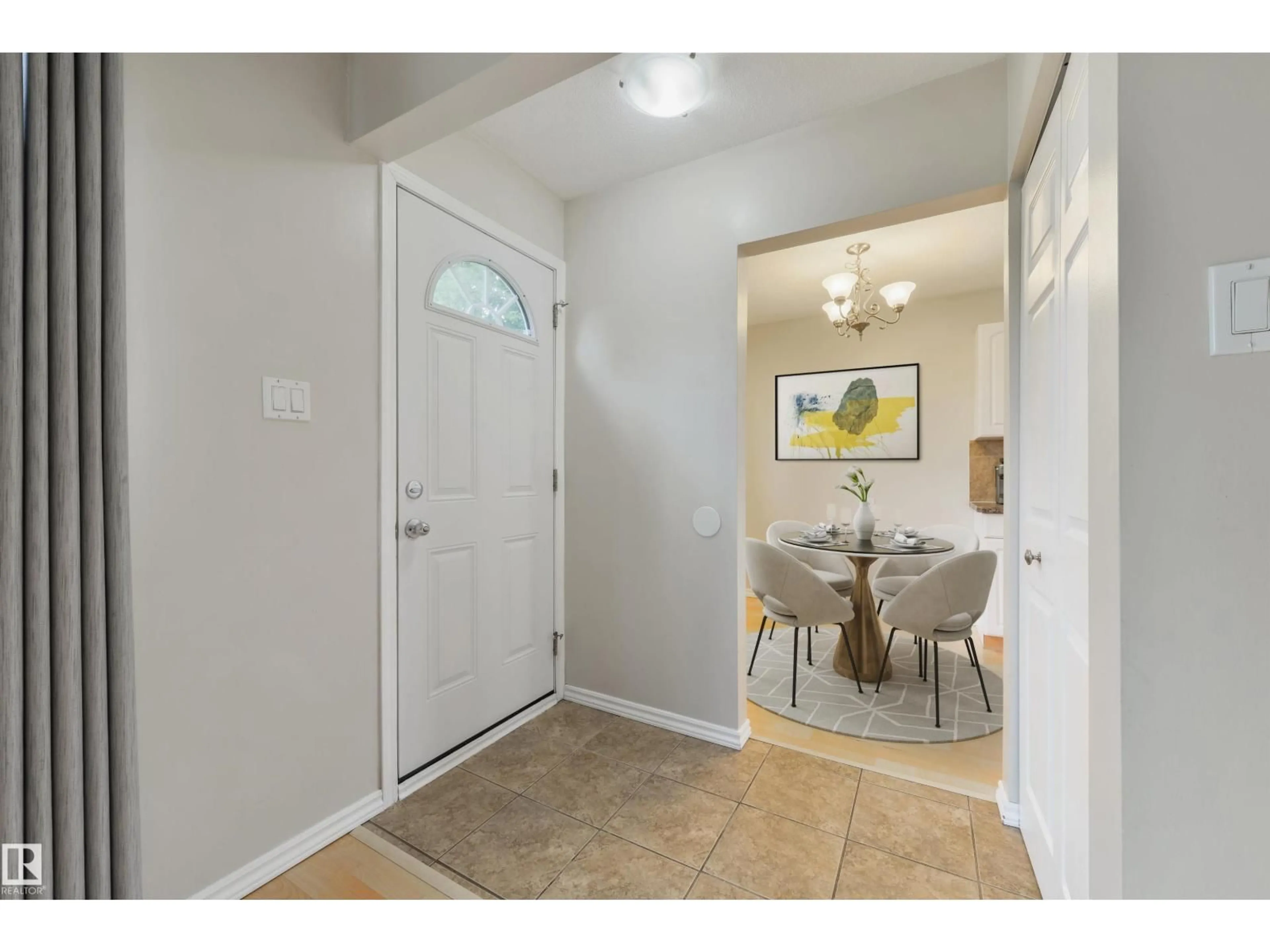 Indoor entryway for 4426 47 ST, Stony Plain Alberta T7Z1H9