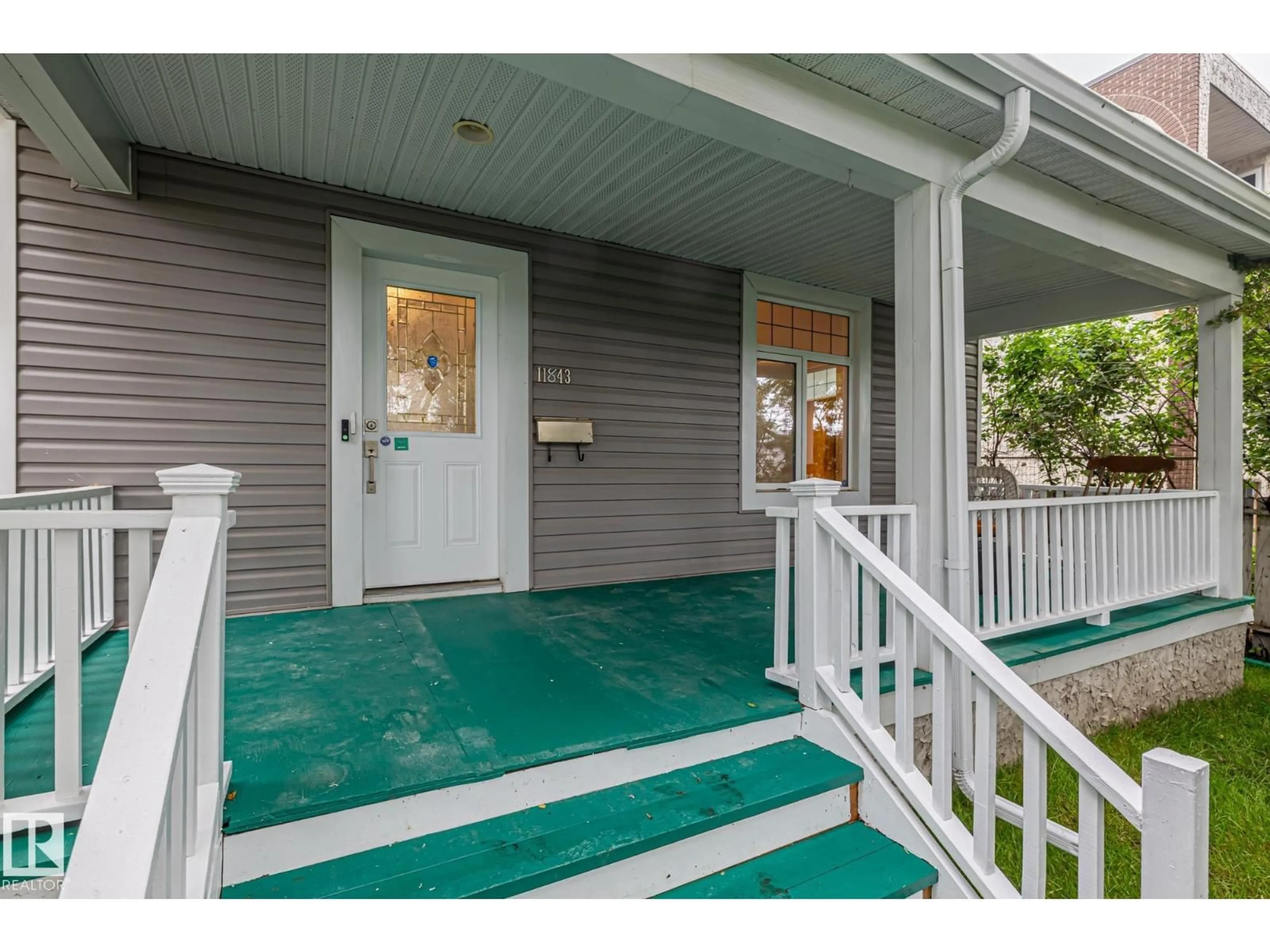 Indoor entryway for NW - 11843 96 ST, Edmonton Alberta T5G1V4