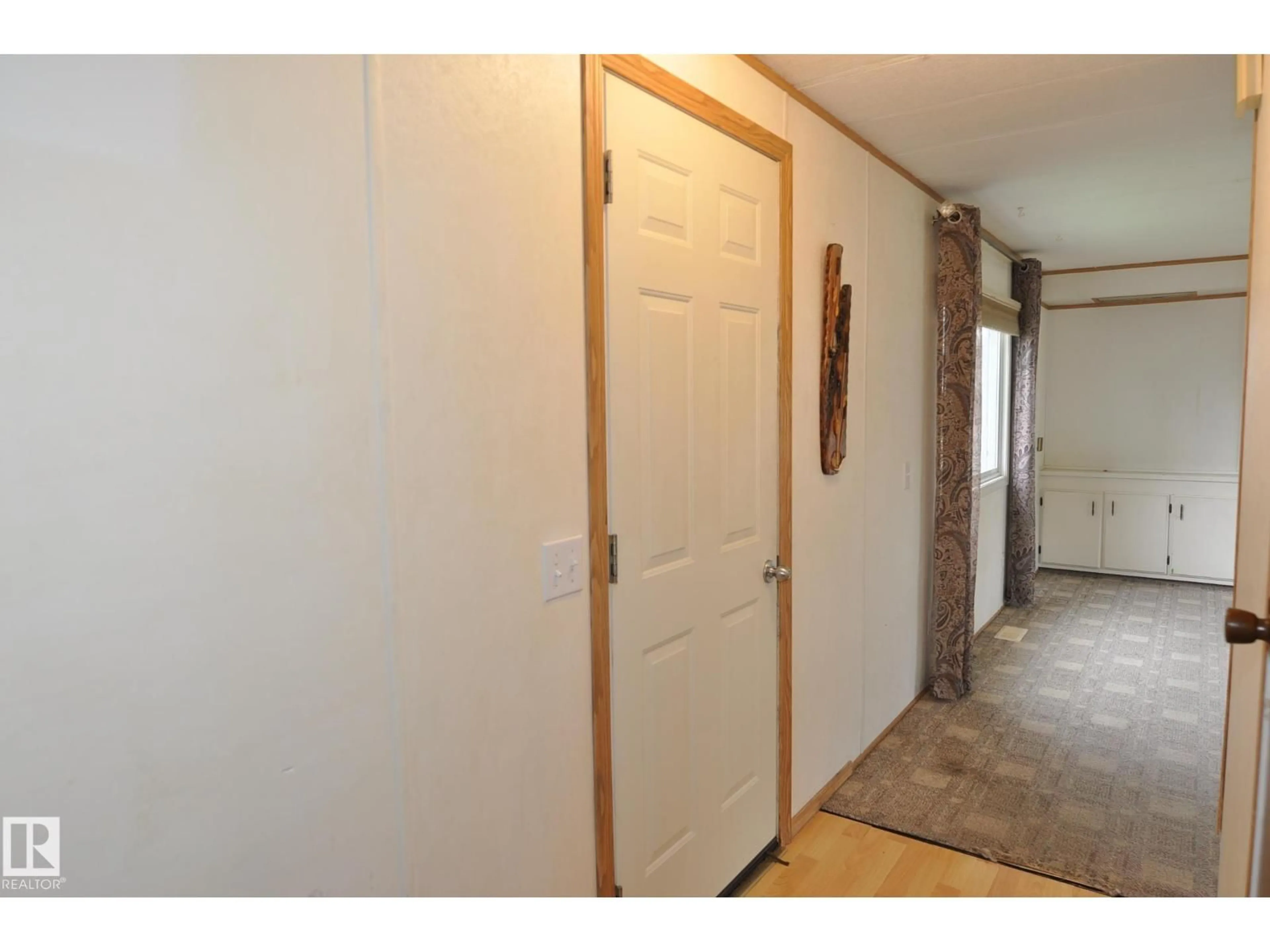 Indoor entryway for 74 - 10410 101A ST, Morinville Alberta T8R1B1
