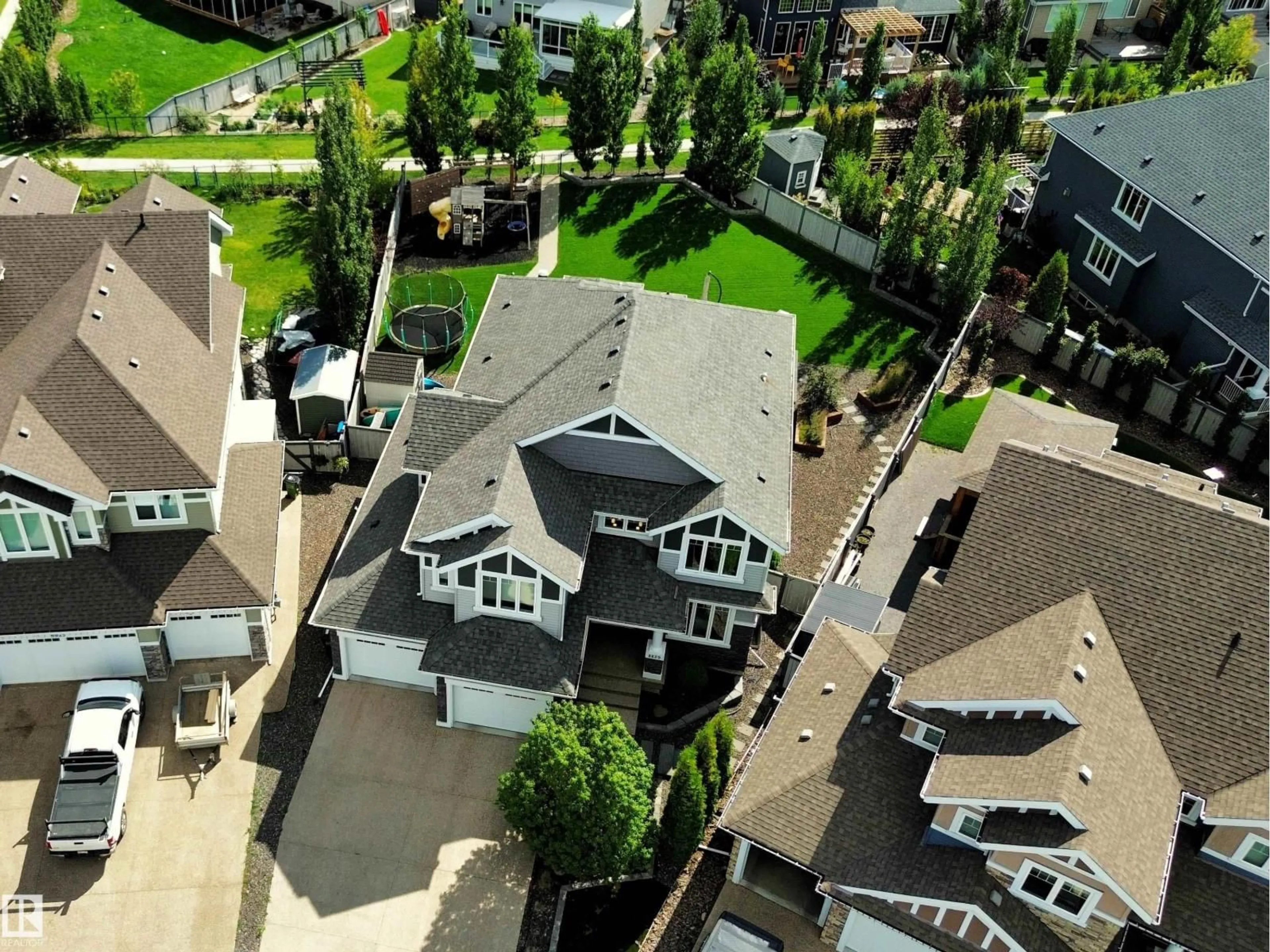 A pic from outside/outdoor area/front of a property/back of a property/a pic from drone, unknown for SW - 8829 19 AV, Edmonton Alberta T5Z3K4