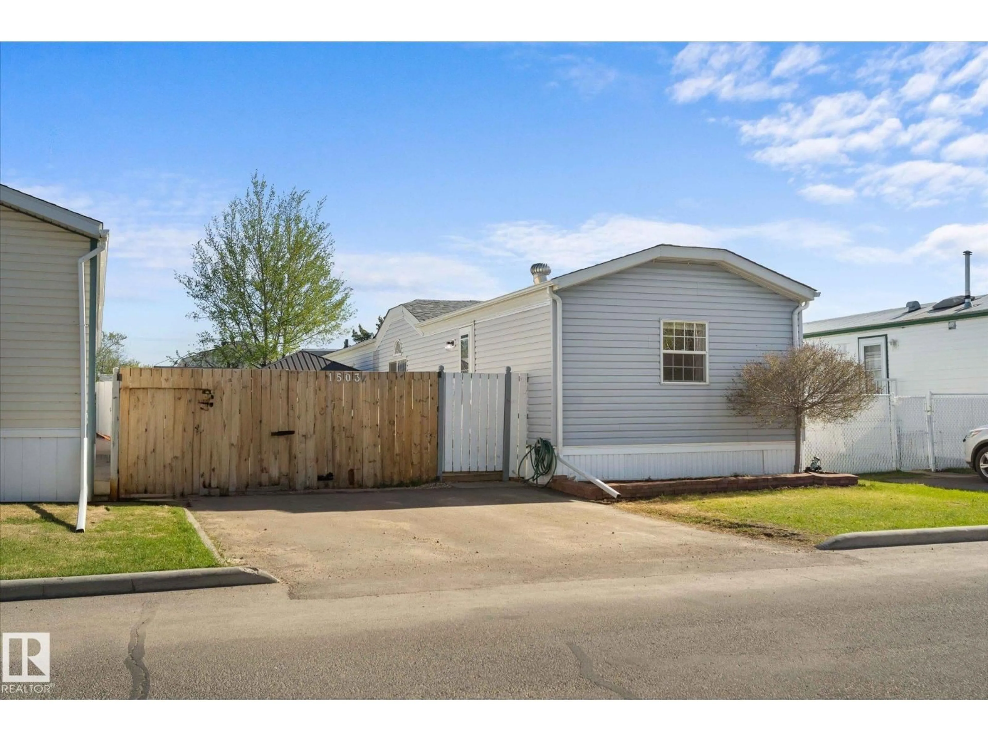 Unknown for 1503 JUBILEE DR, Sherwood Park Alberta T8H1M1
