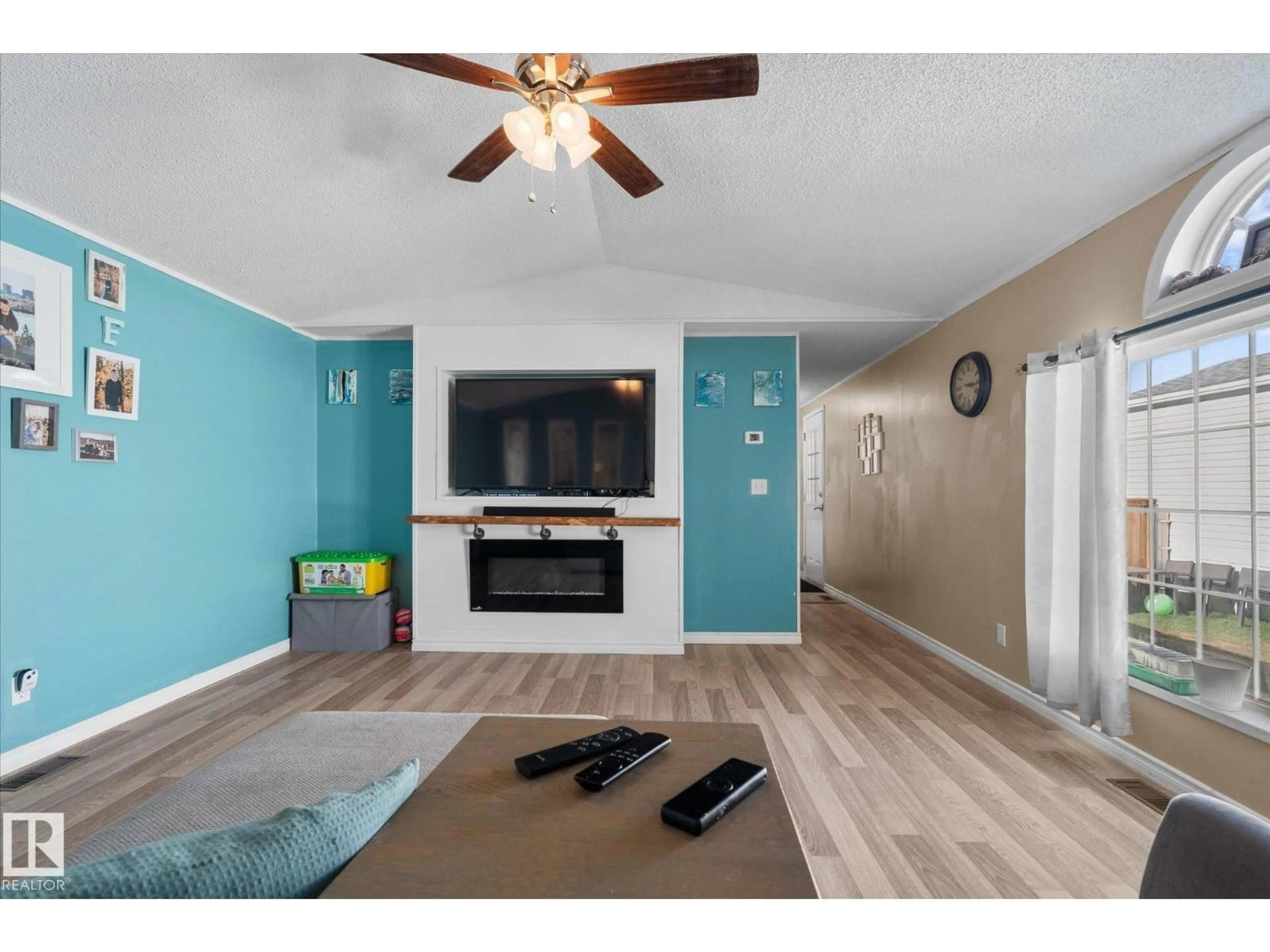 Unknown for 1503 JUBILEE DR, Sherwood Park Alberta T8H1M1