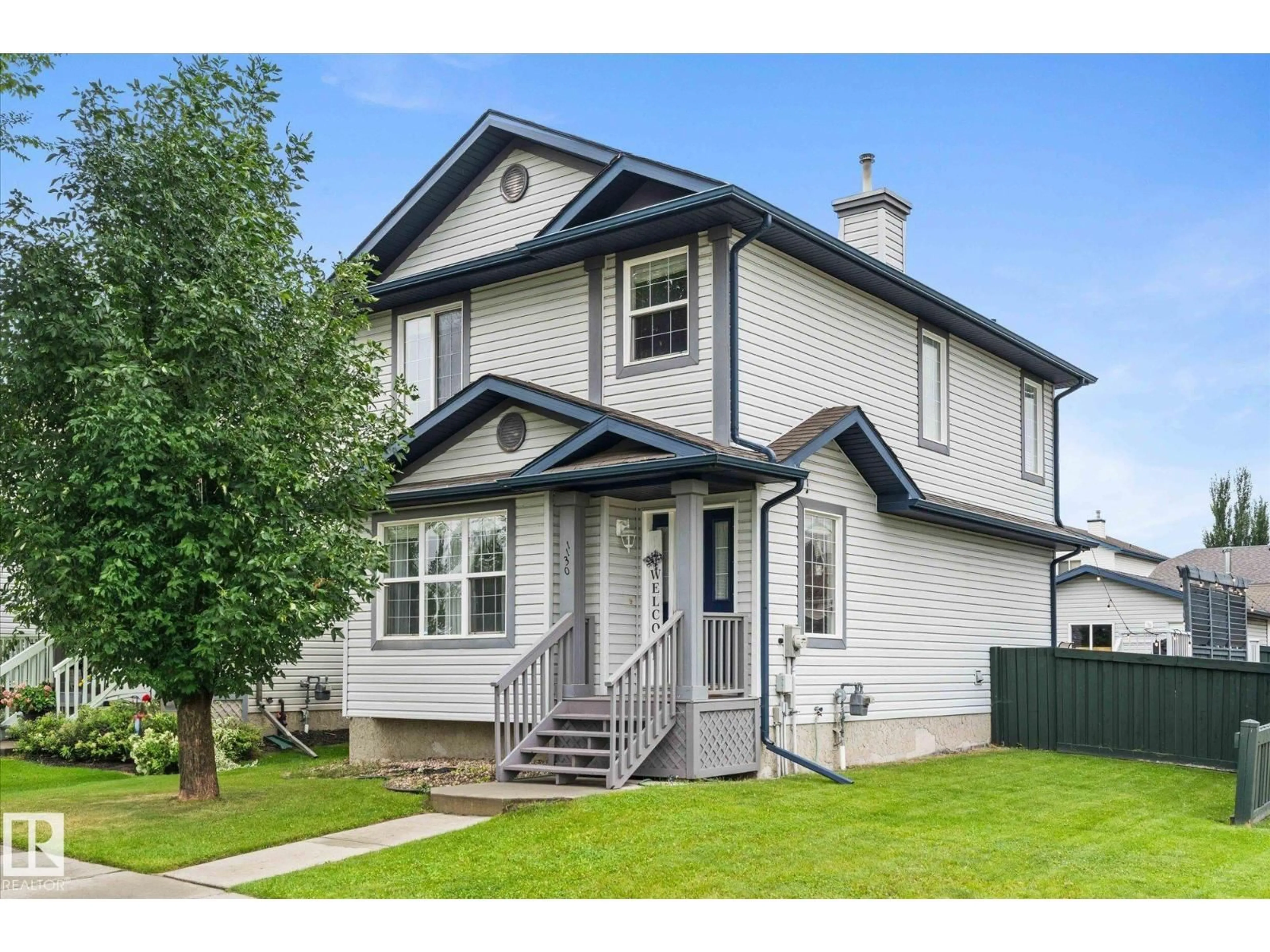 Home with vinyl exterior material, street for 1130 GRANTHAM DR, Edmonton Alberta T5T6L1