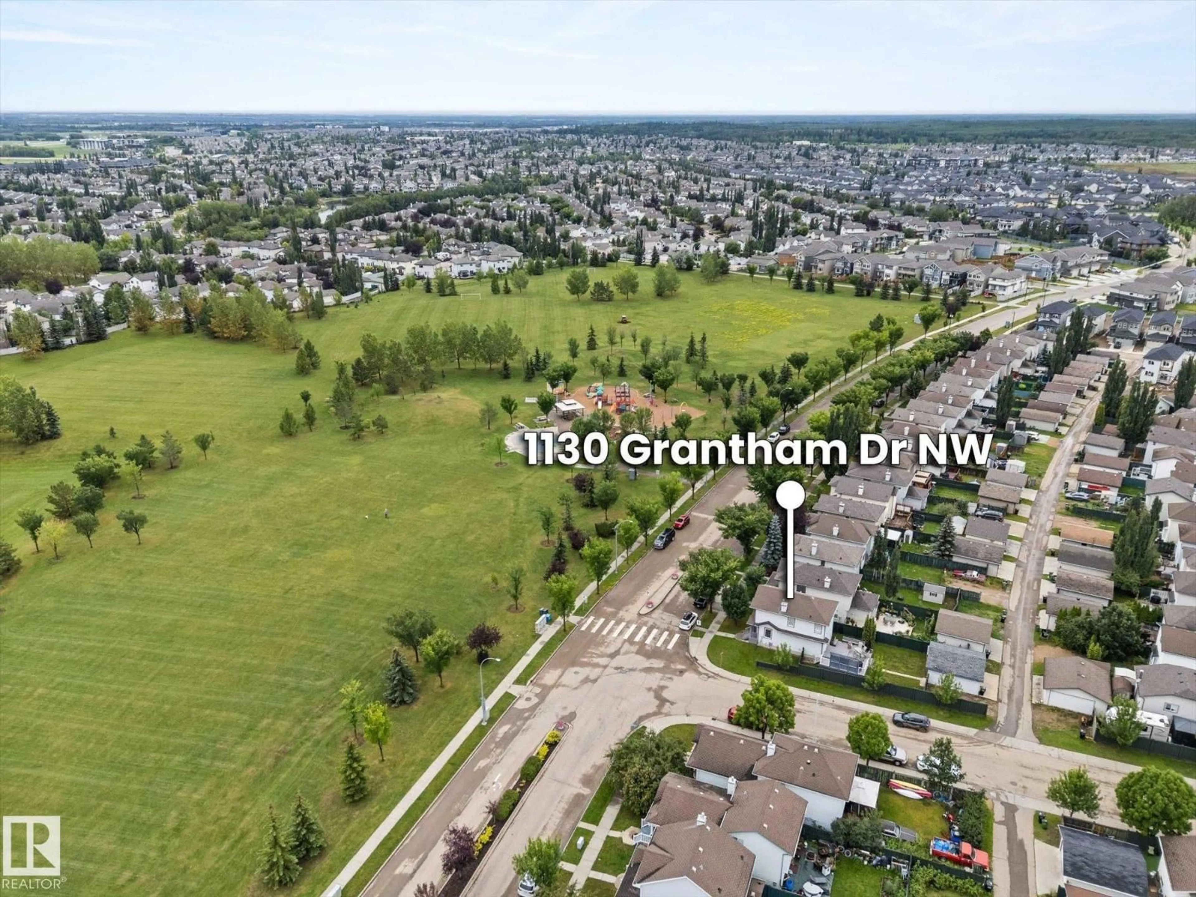 A pic from outside/outdoor area/front of a property/back of a property/a pic from drone, unknown for 1130 GRANTHAM DR, Edmonton Alberta T5T6L1