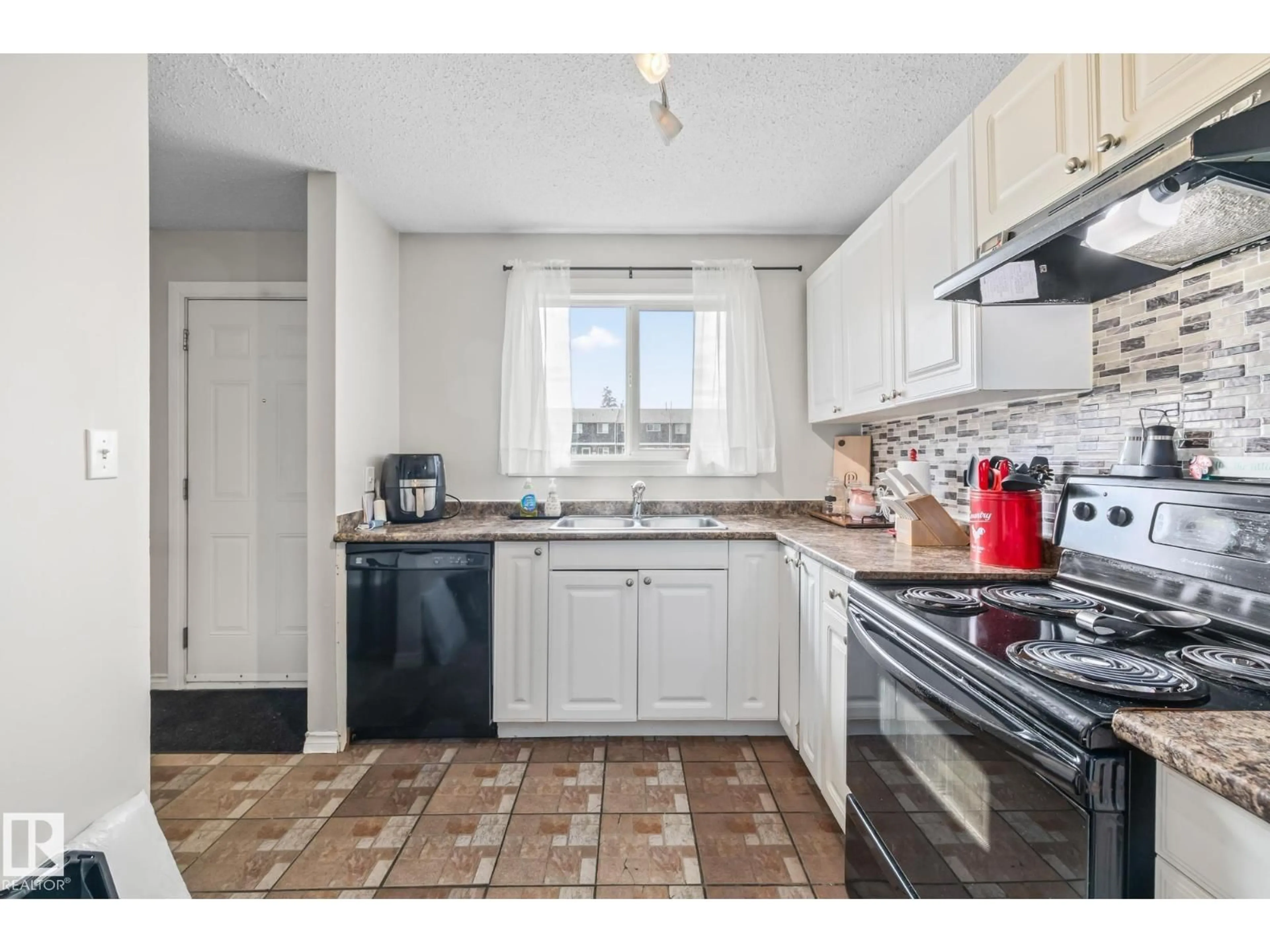 Standard kitchen, unknown for 521 DUNLUCE RD, Edmonton Alberta T5X4P4