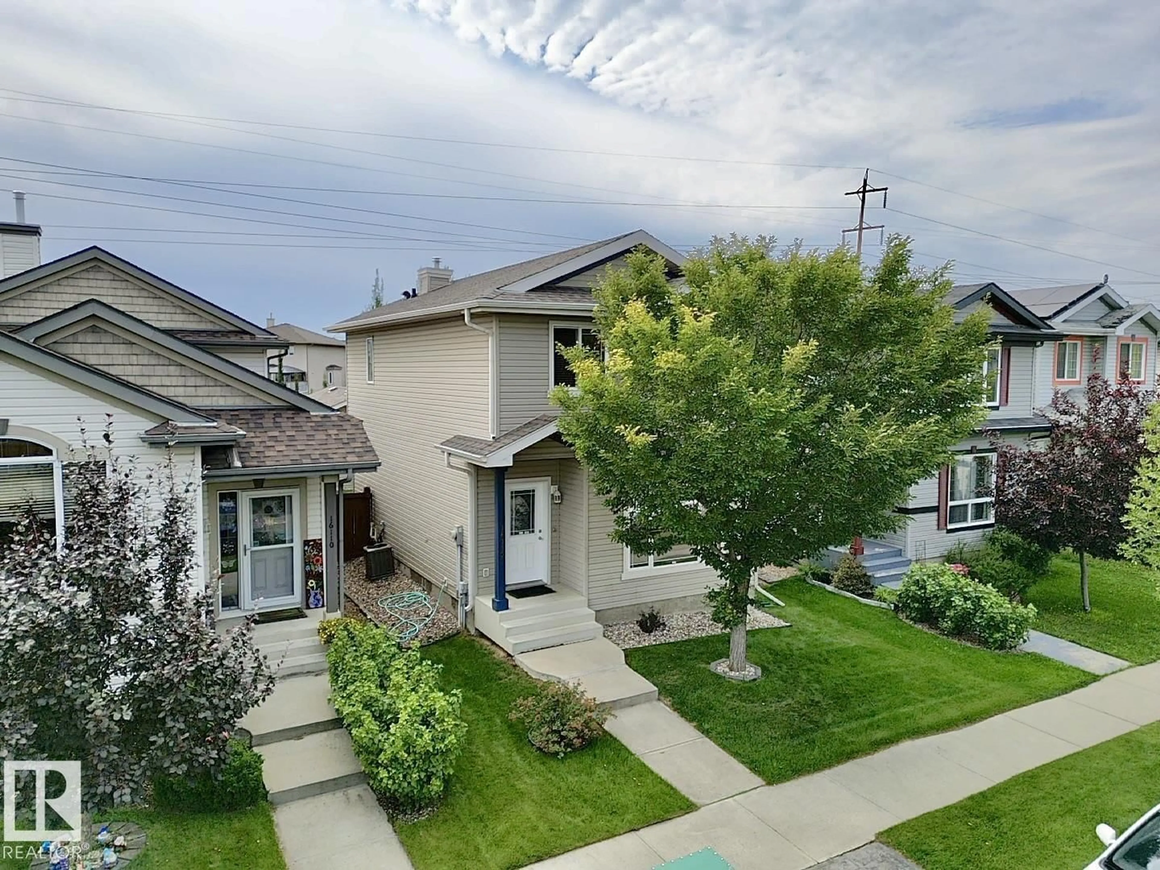 A pic from outside/outdoor area/front of a property/back of a property/a pic from drone, street for 16112 43 ST, Edmonton Alberta T5Y0G5