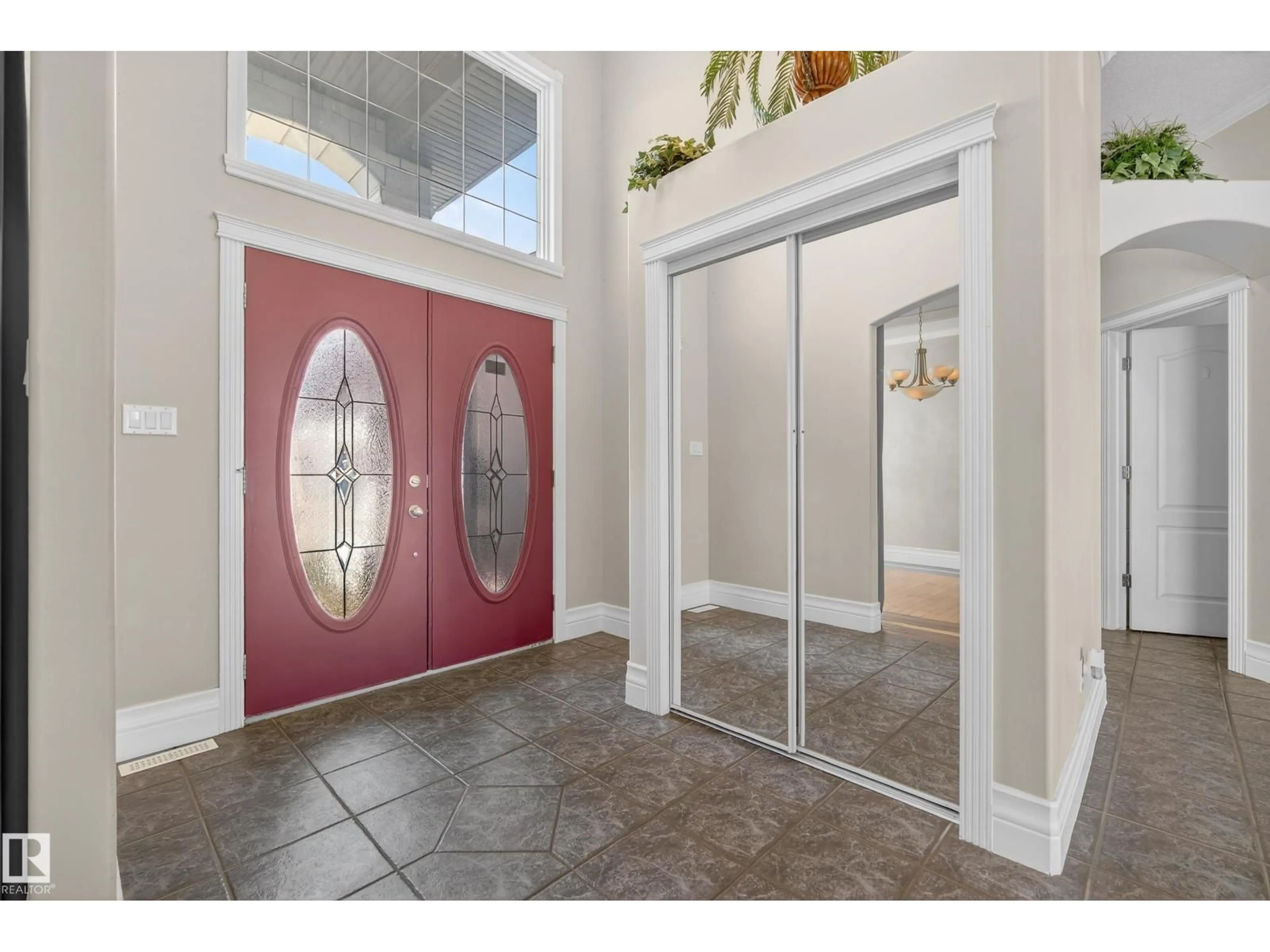 Indoor entryway for 16103 89 ST, Edmonton Alberta T5Z3K4