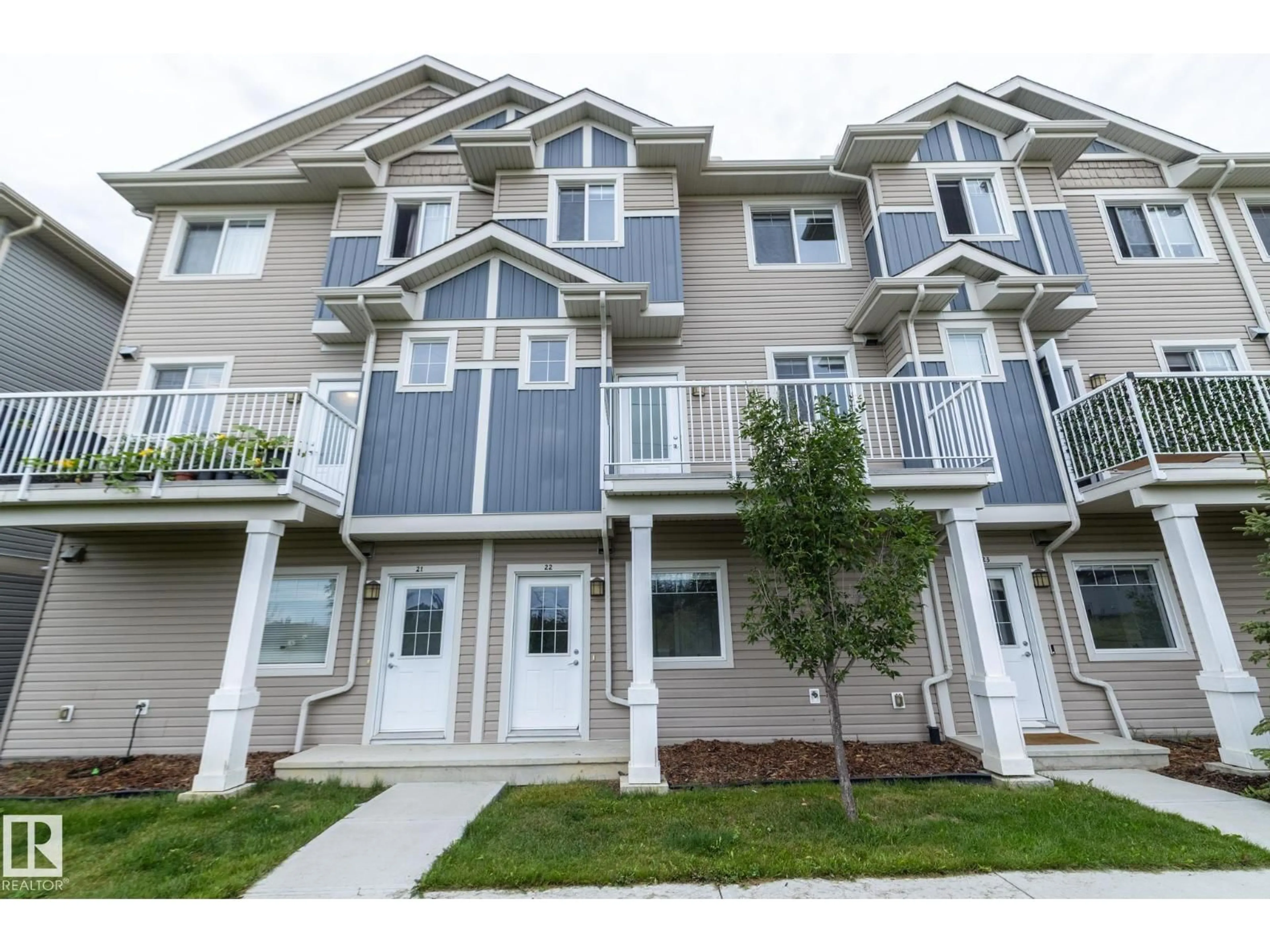 Home with vinyl exterior material, unknown for #22 - 13139 205 ST, Edmonton Alberta T5S0N1