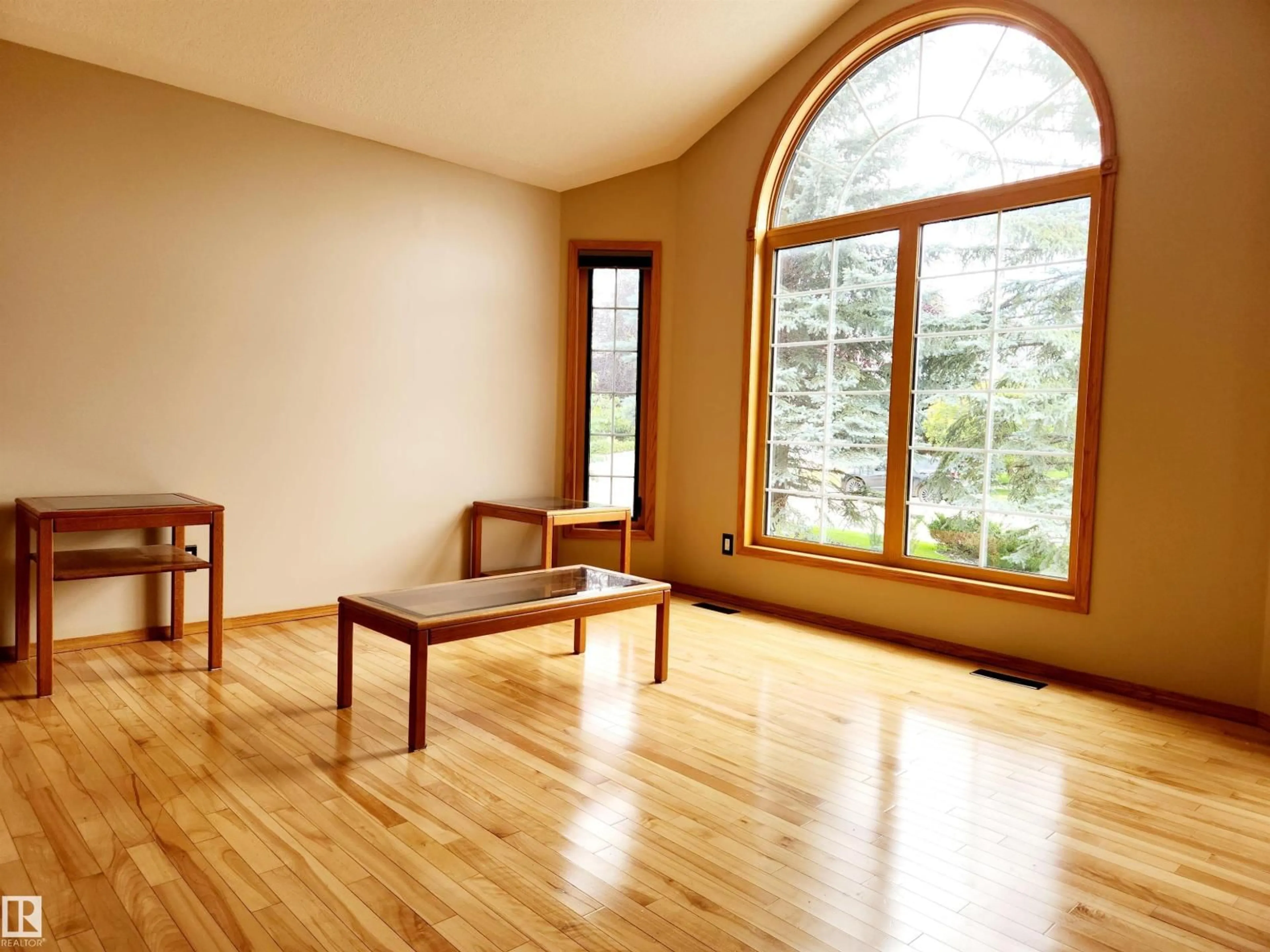 A pic of a room for 1509 WELLWOOD WY, Edmonton Alberta T6M2M3