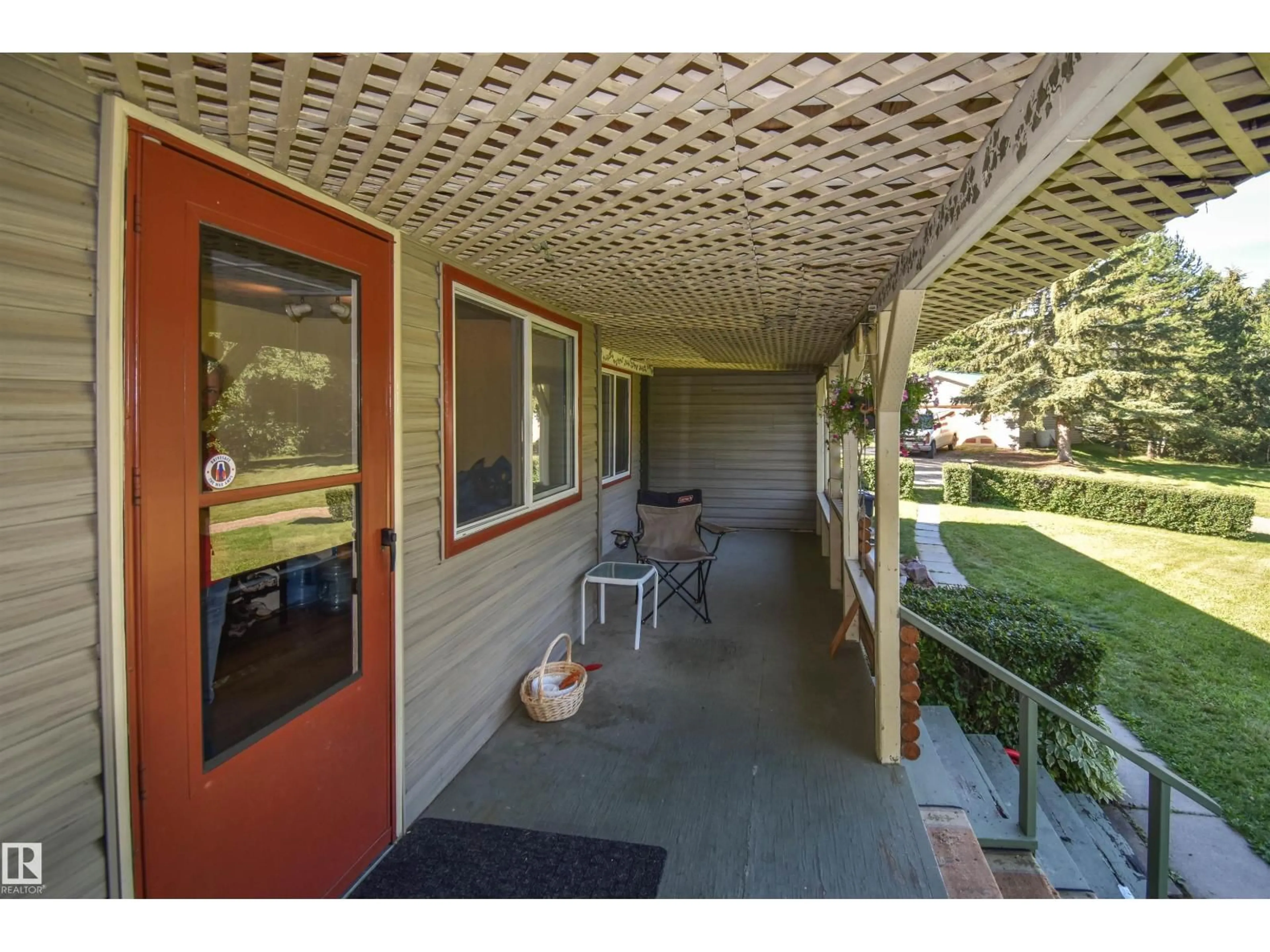 Patio, street for 307 - 1414 HWY 37, Rural Lac Ste. Anne County Alberta T0E1V0