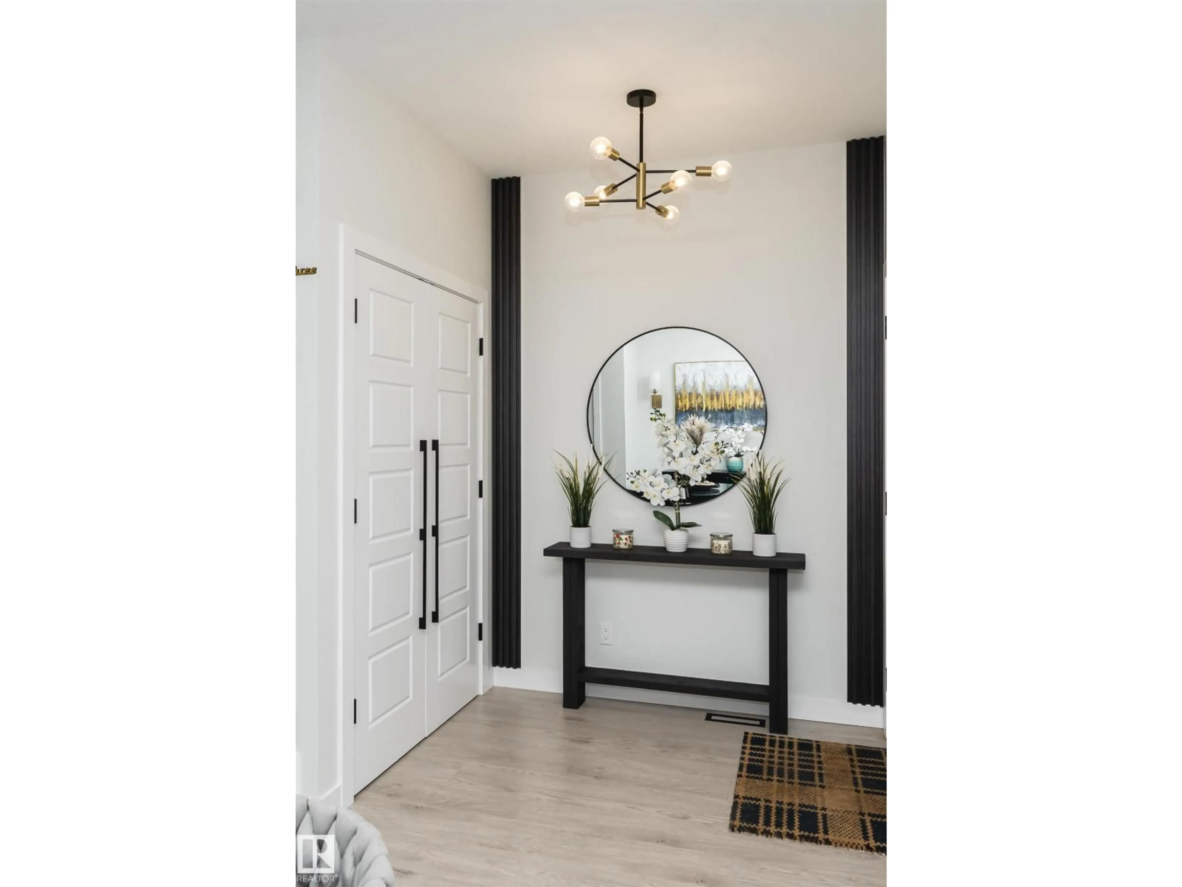 Indoor entryway for NW - 7343 179 AV, Edmonton Alberta T5Z0M7