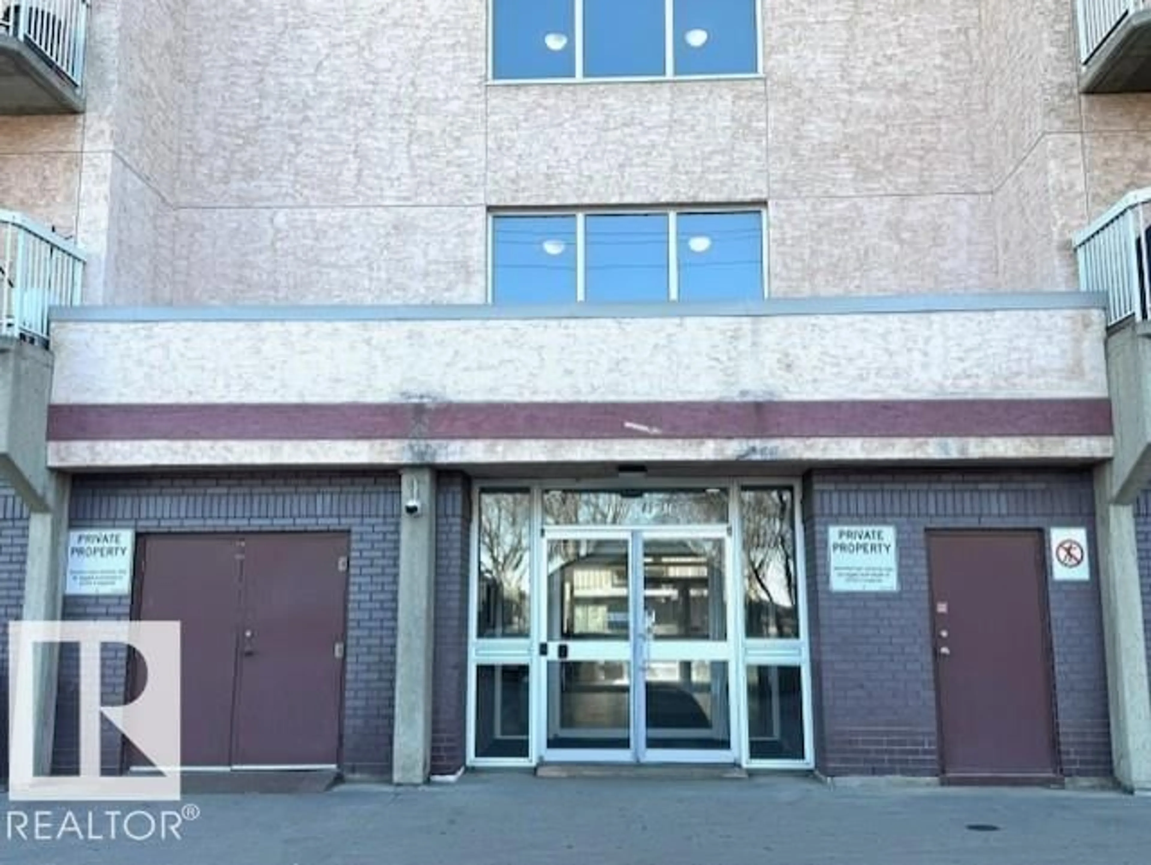 Indoor foyer for 205 11211 85 ST NW, Edmonton Alberta T5B4T7