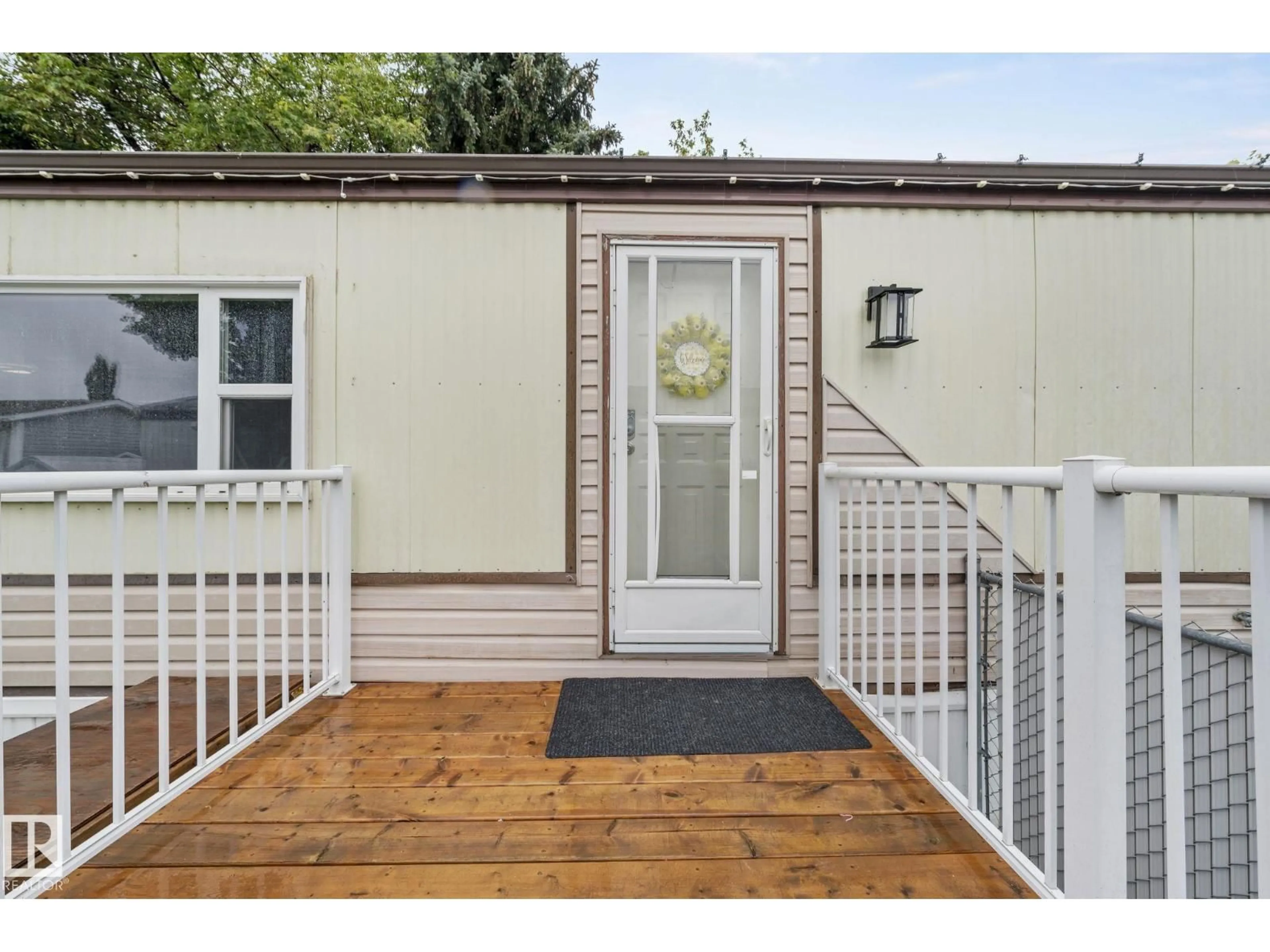Unknown for 605 EVERGREEN PARK NW, Edmonton Alberta T5Y4M2