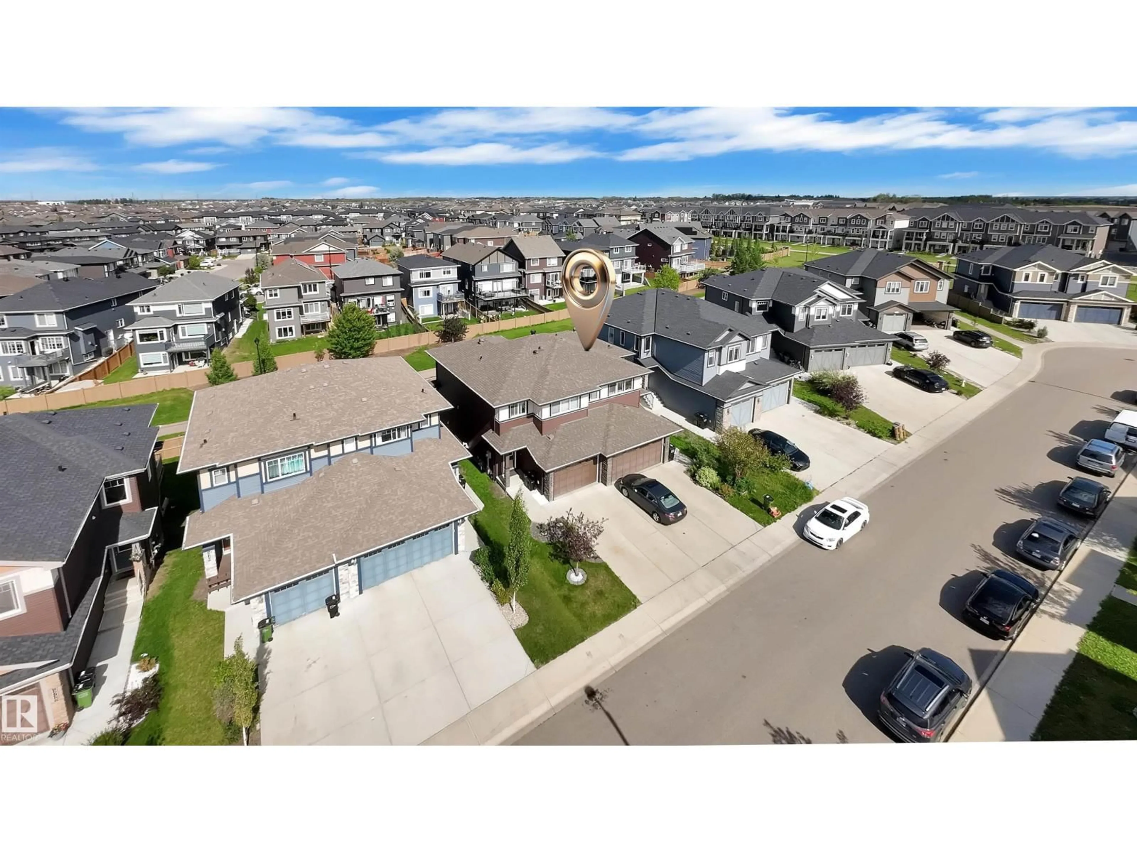A pic from outside/outdoor area/front of a property/back of a property/a pic from drone, street for 3746 WEIDLE CR, Edmonton Alberta T6E5A6