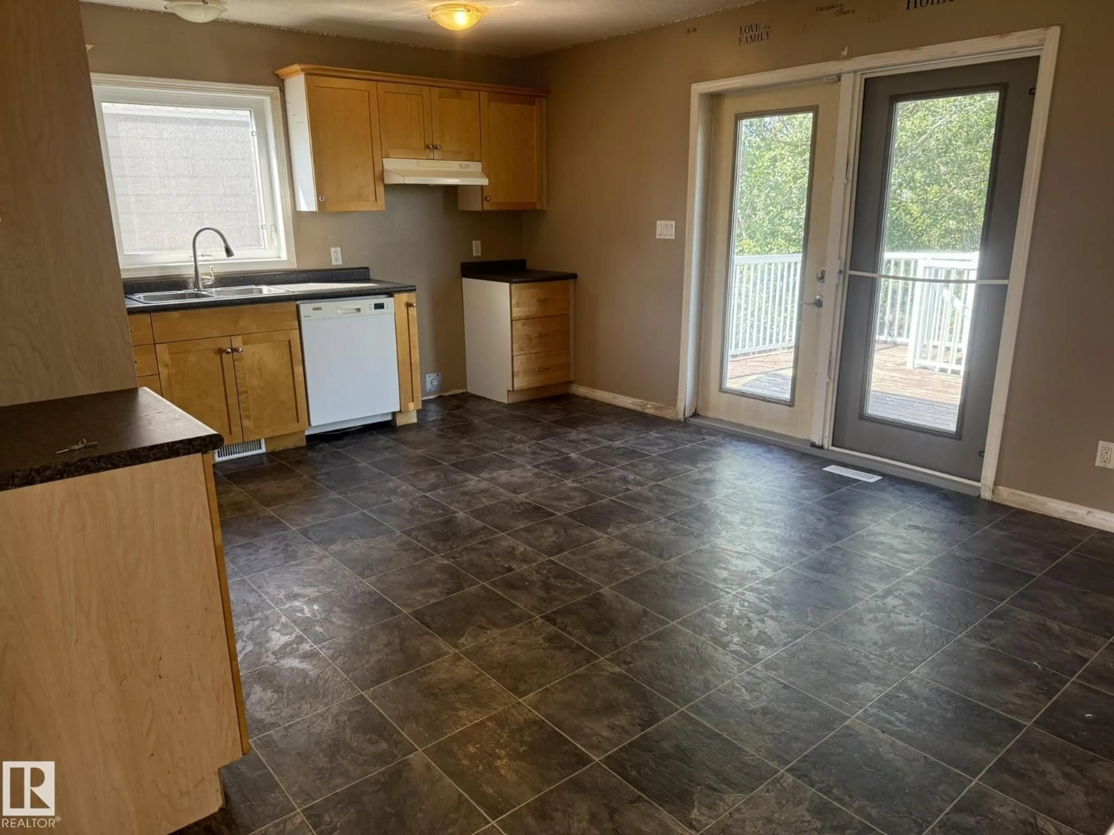 Unknown for 4718 55 AV, Vermilion Alberta T9X1S3