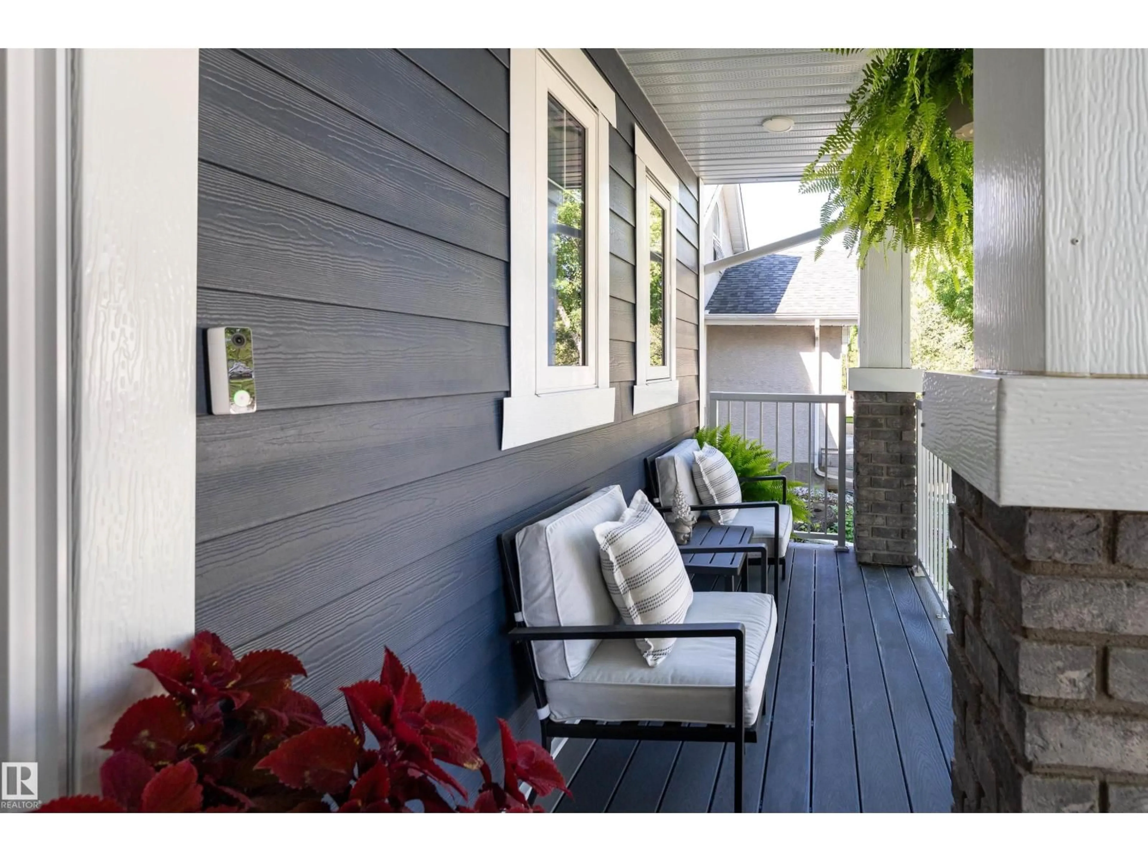 Patio, street for NW - 10831 65 AV, Edmonton Alberta T6H1V8