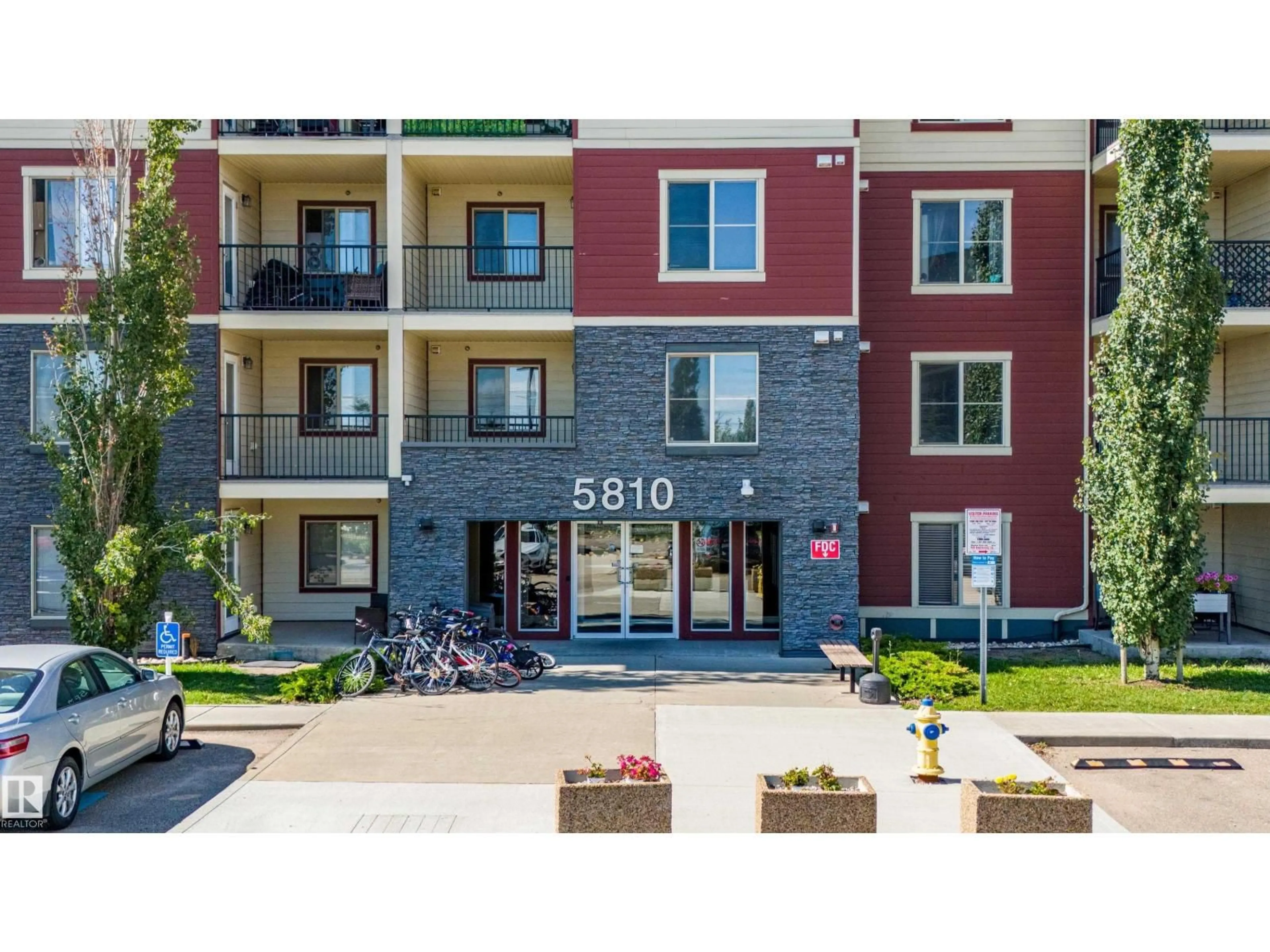Patio, street for #108 - 5810 MULLEN PL, Edmonton Alberta T6R0W3