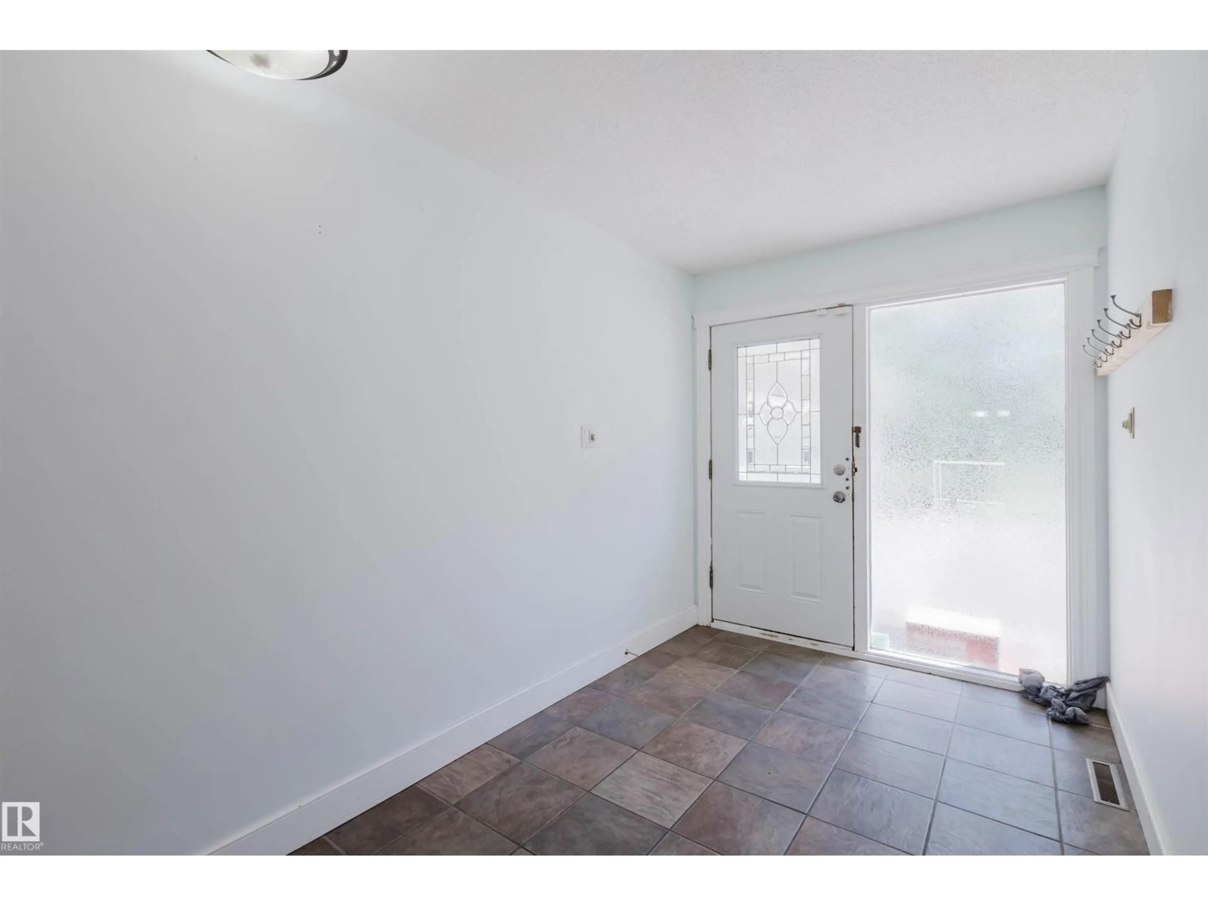 Indoor entryway for 168 WINDERMERE DR, Edmonton Alberta T6W0S4