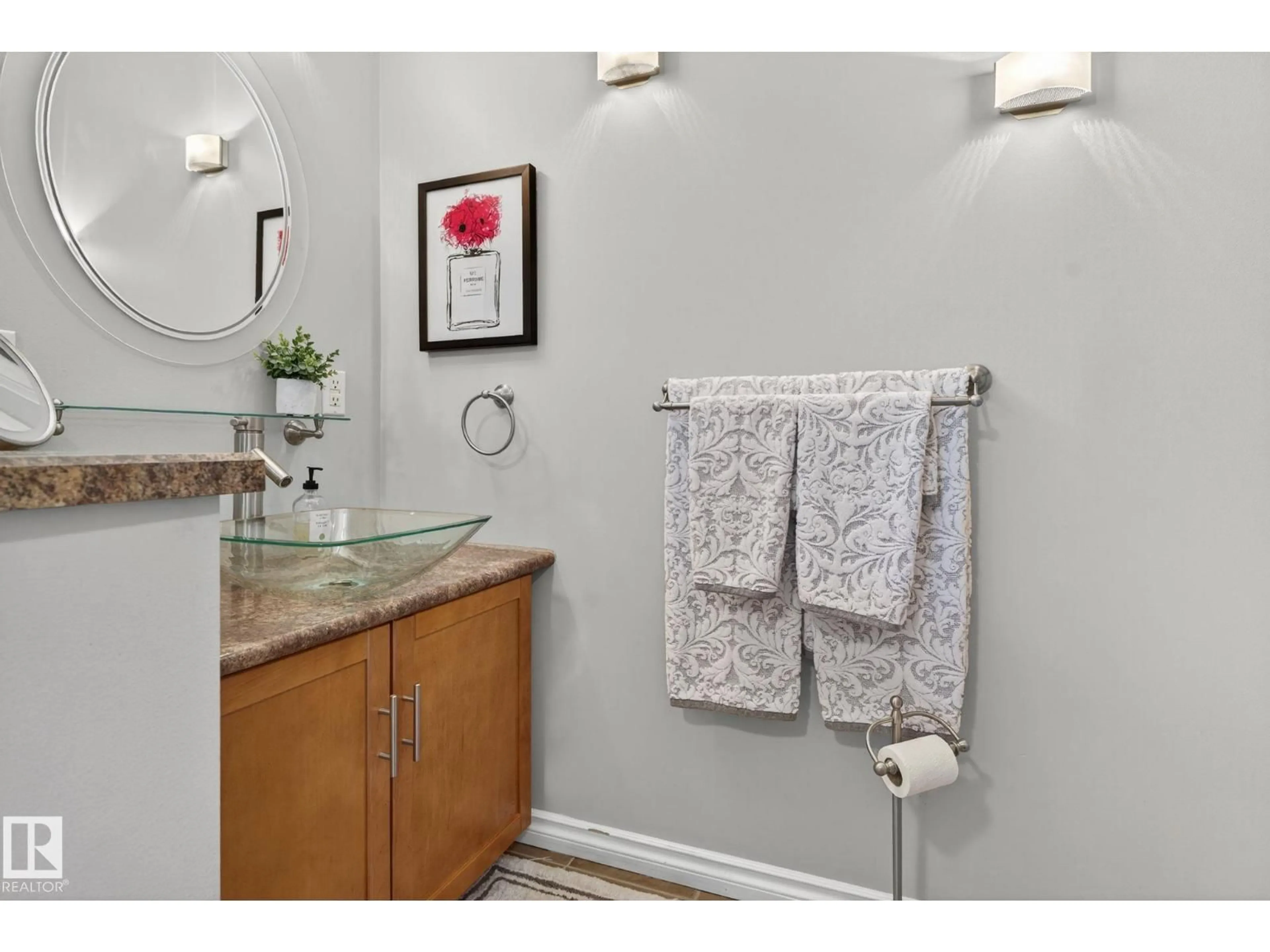 Standard bathroom, ceramic/tile floor for 2989 130 AV, Edmonton Alberta T5A3M1