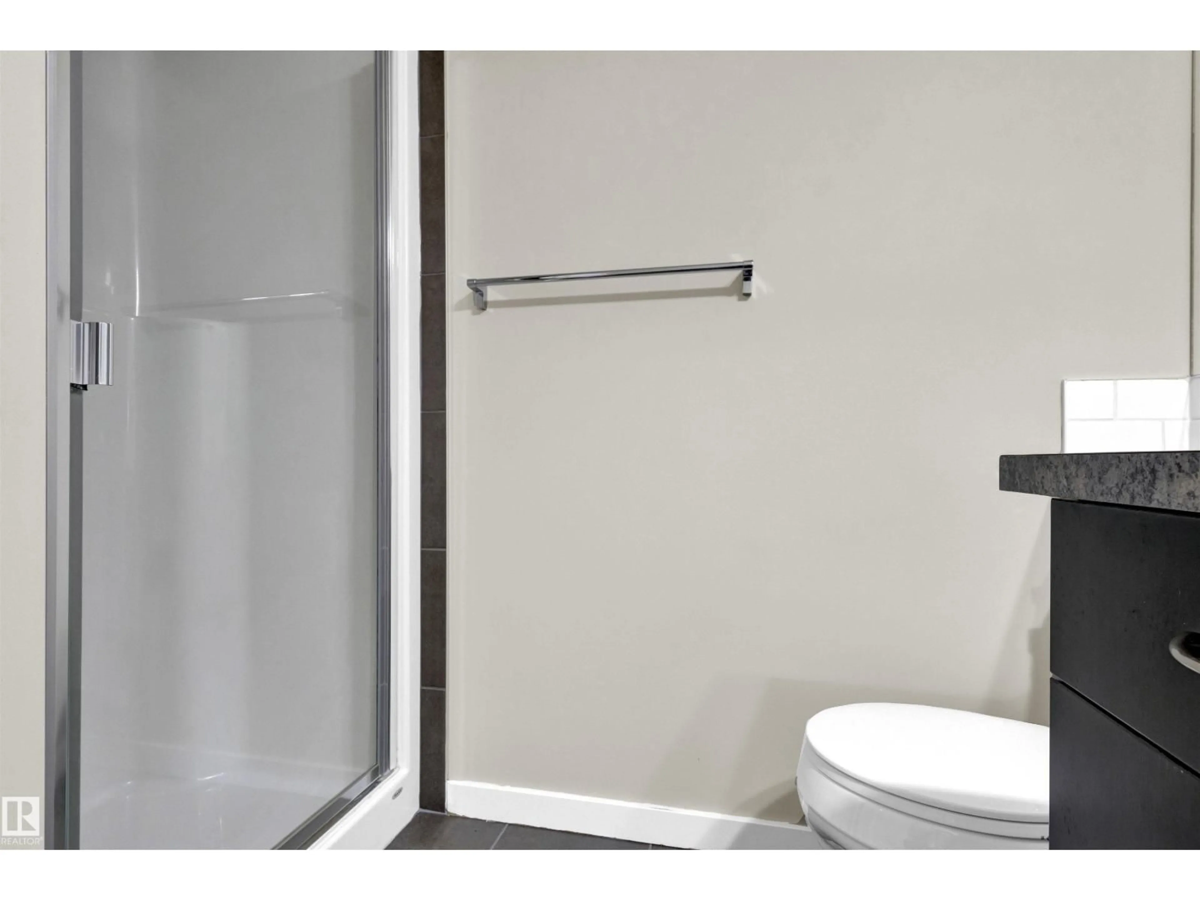 Standard bathroom, unknown for 50 9515 160 AV NW, Edmonton Alberta T5Z0M4