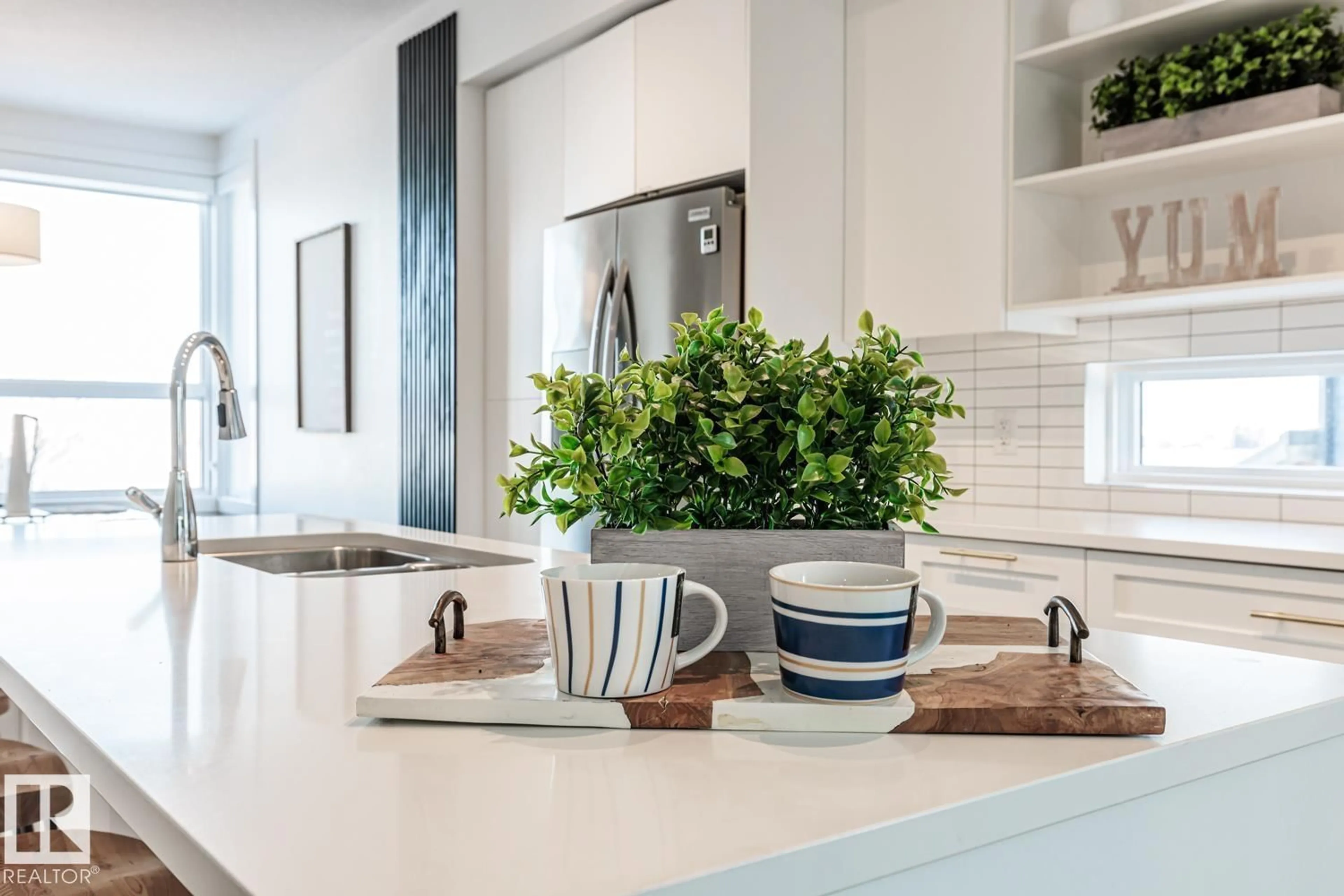 Contemporary kitchen, ceramic/tile floor for 10 - 100 JENSEN BV, St. Albert Alberta T8N7T9